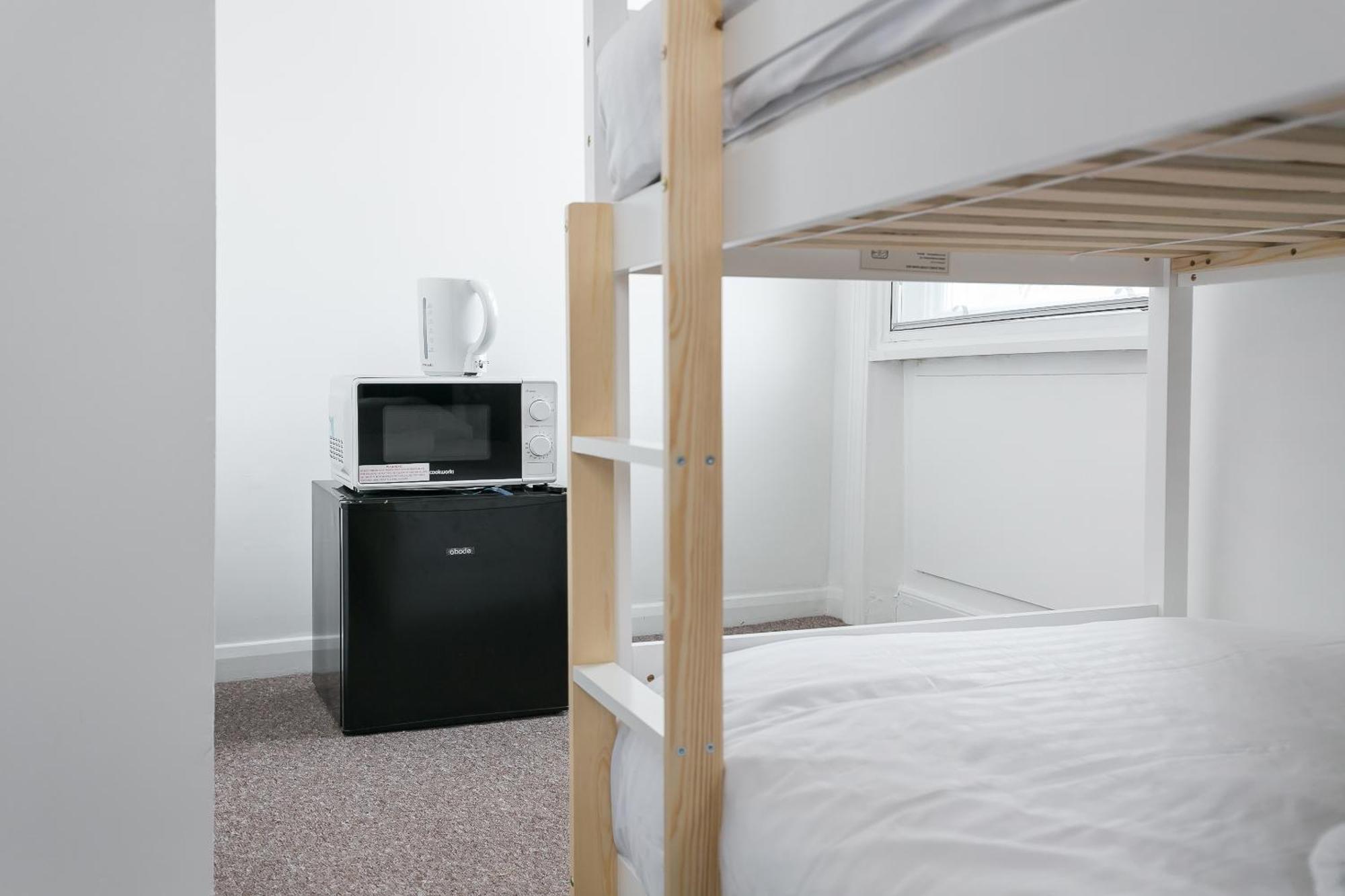 Hostel King Cross Collective - By Aura *