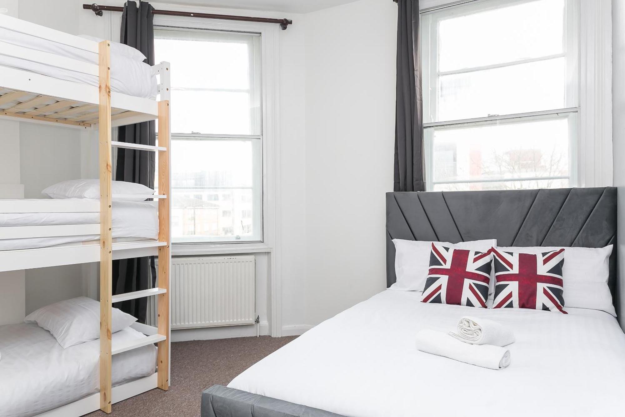King Cross Collective - By Aura London