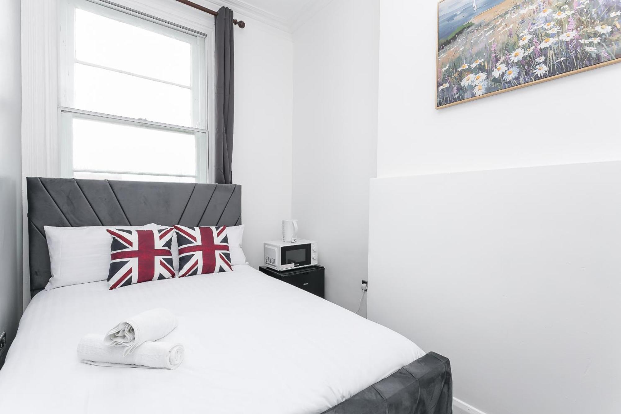 Hostel King Cross Collective - By Aura *
