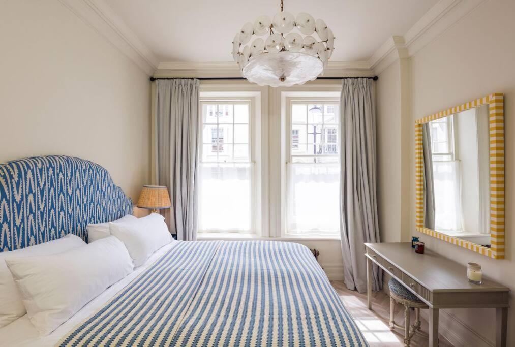 Stylish & Luxury, Just Redecorated Kensington Flat * London