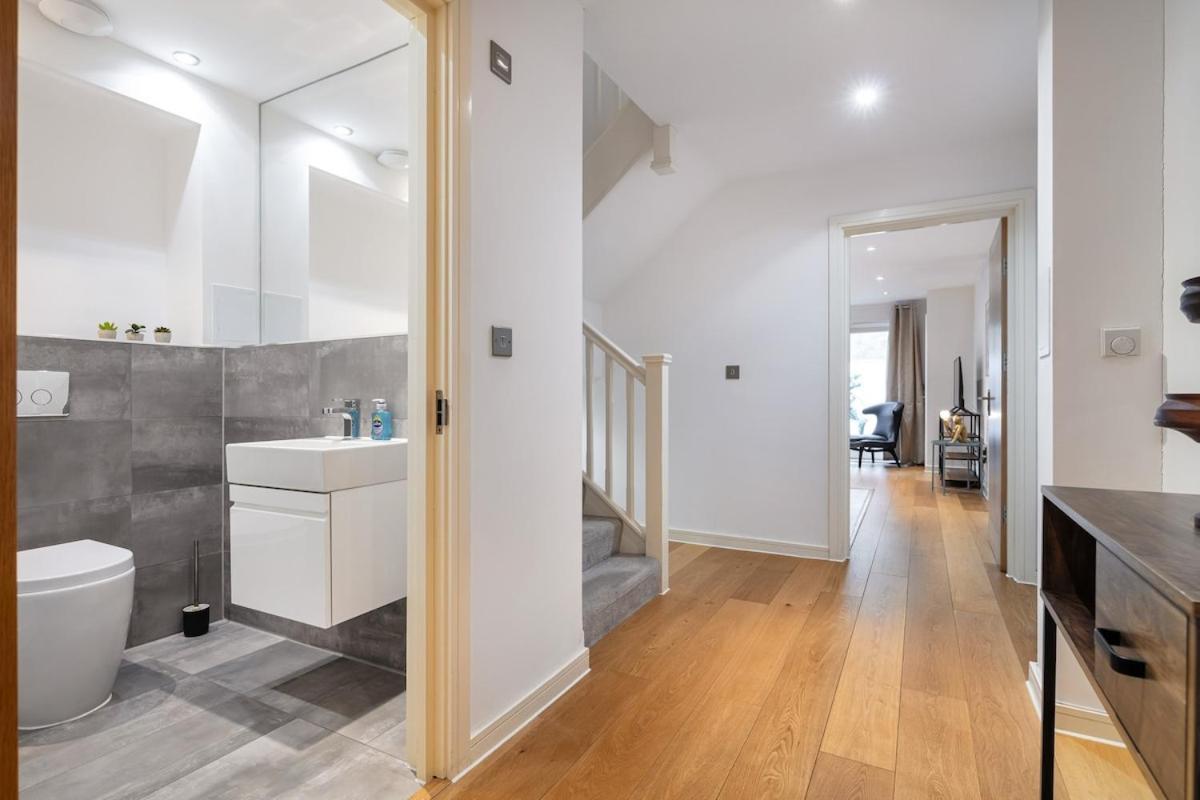 Apartment Eye ,split Level And Private Patio,sleeps 6 *
