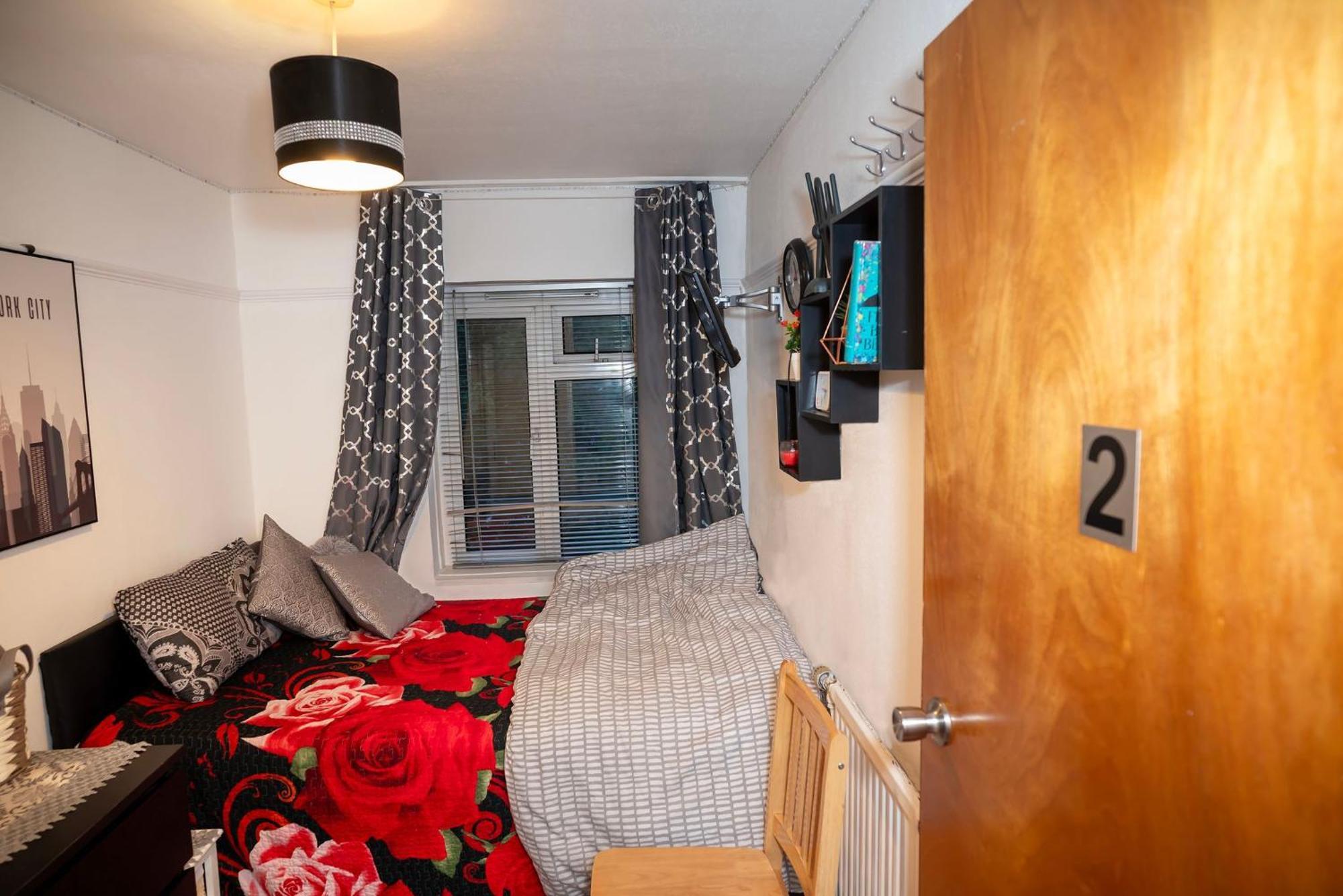 4 Bedroom House Rented By The Bed and breakfast