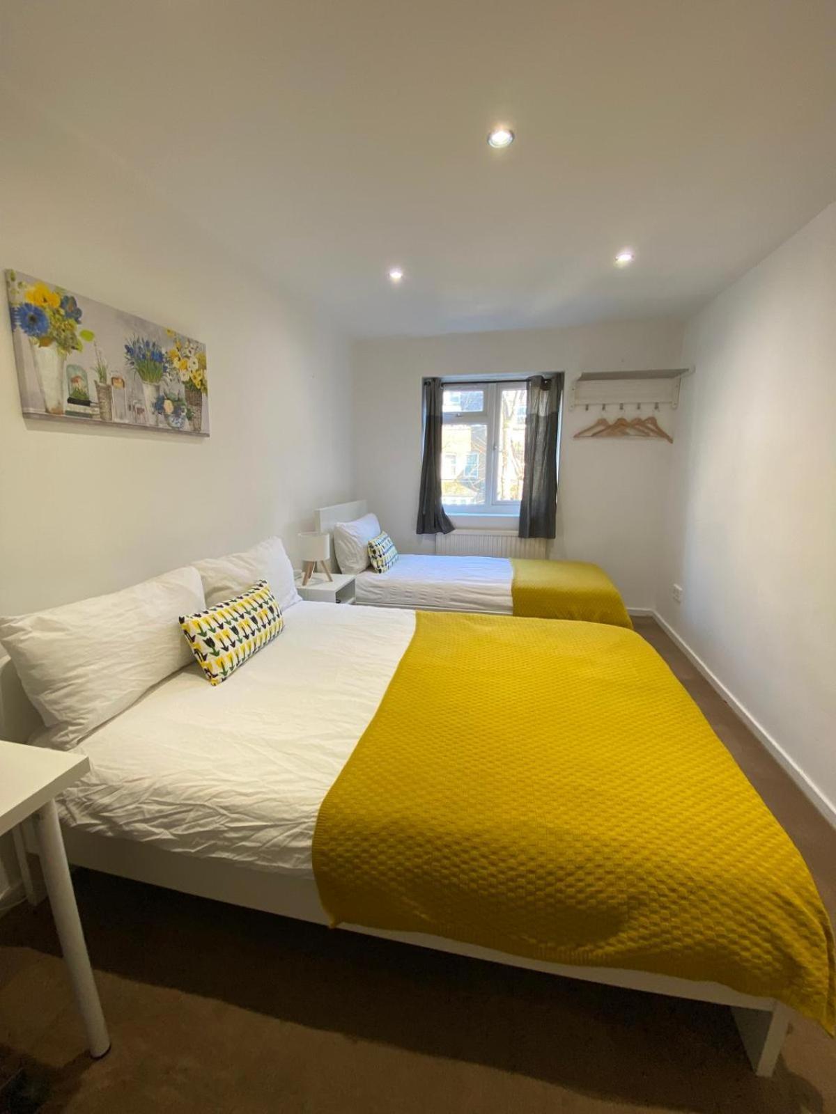 Comfy Bedrooms Near Euston Station - 1 Exmouth * Londen