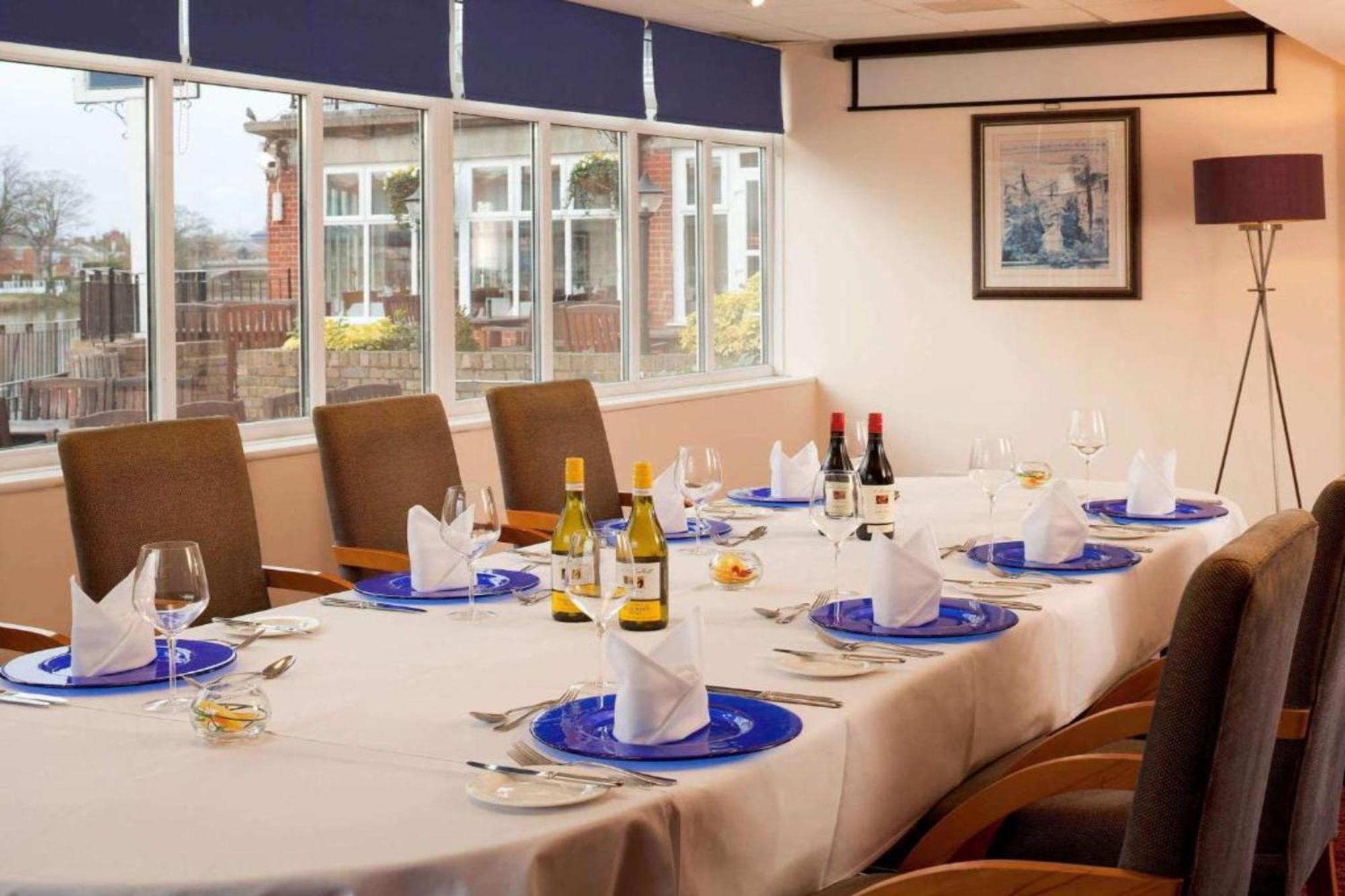 Hotel Mercure London Staines-Upon-Thames *