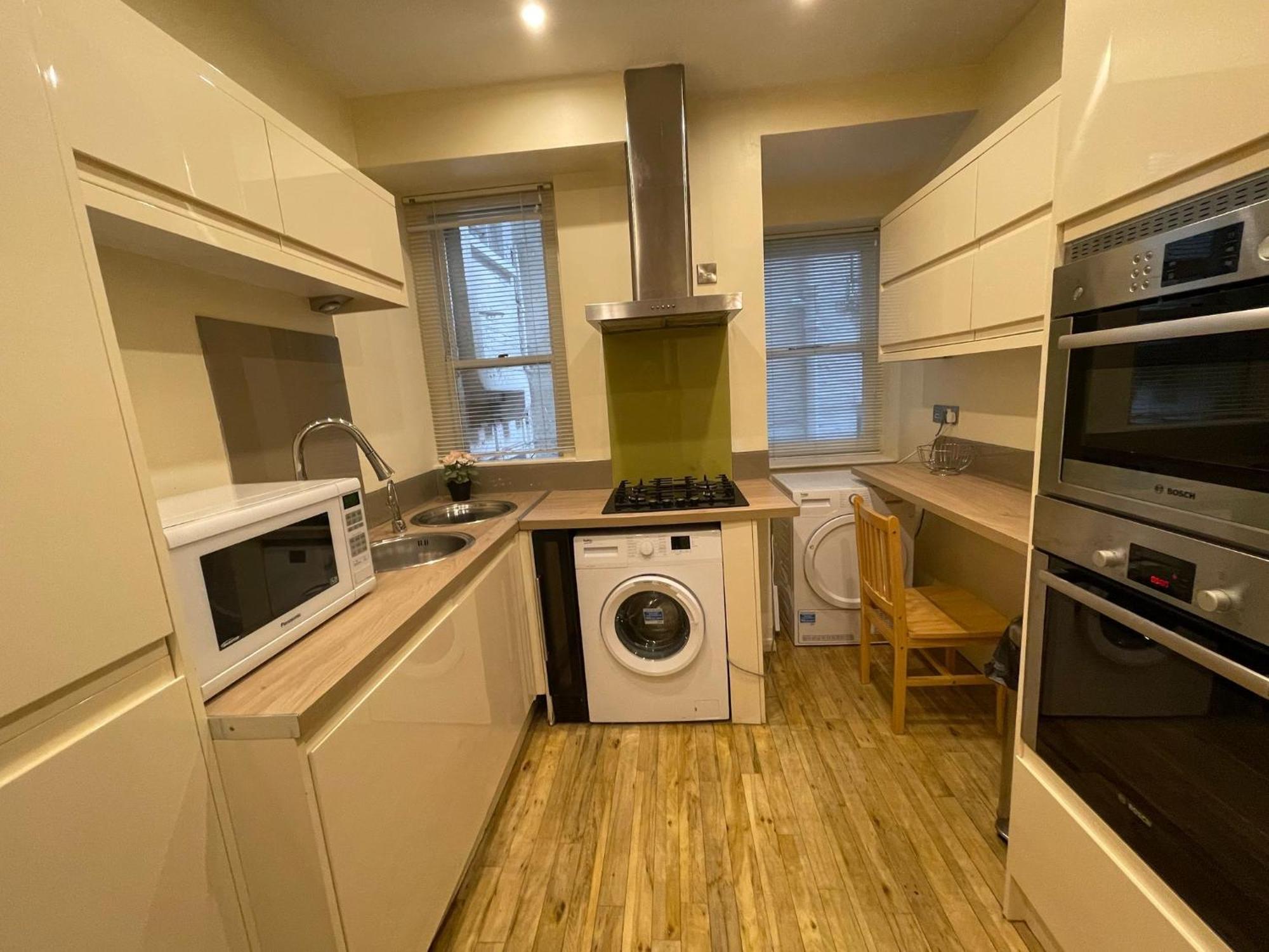 5 Bedroom 4 Bathroom 1 Reception House In Marylebone W1 Apartamento