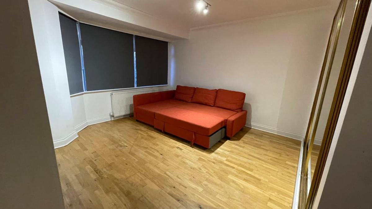 Modern 5-bed With Garden & Spectacular Views Holiday home *
