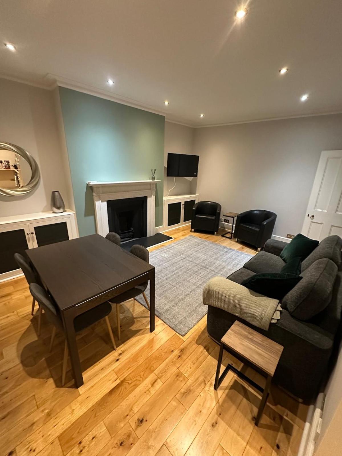 Trafalgar Square Bright Retreat Apartamento *