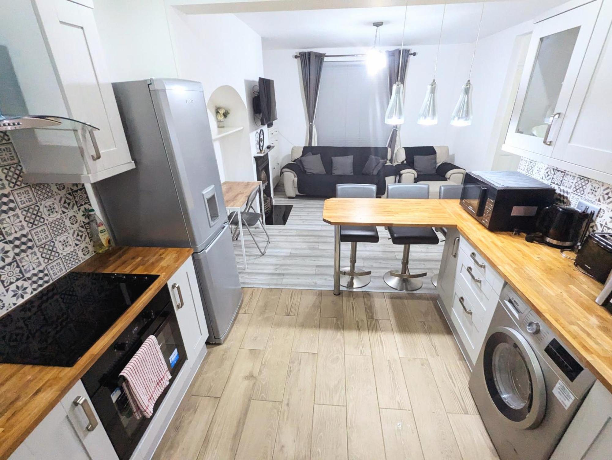 Bromley Serviced - Beckenham Place Park - - 2 Bed House - Free Parking - 2 Beds 1 Sofabed * Londen