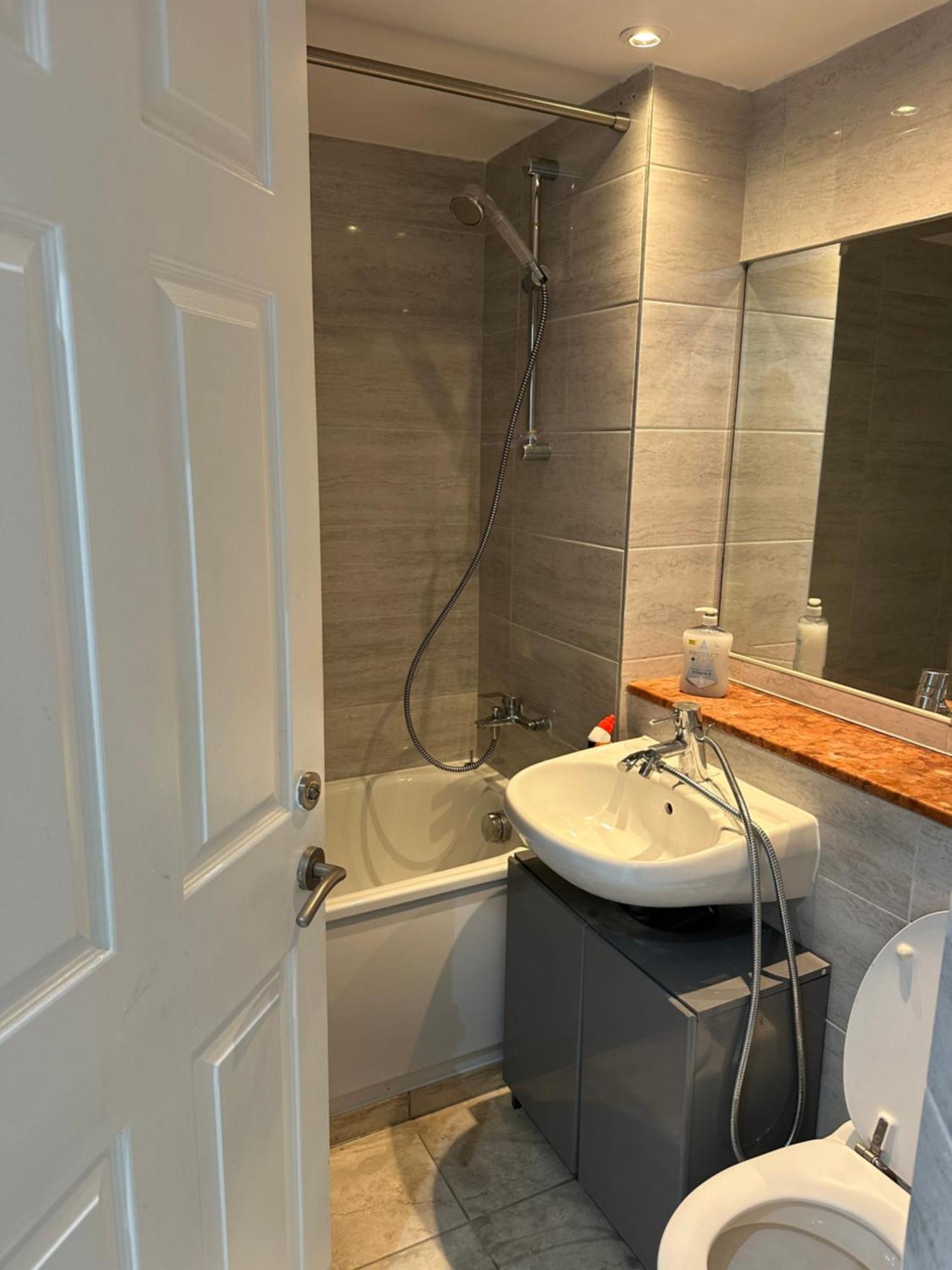 Modern 1 Bed Flat In Maida Vale * London