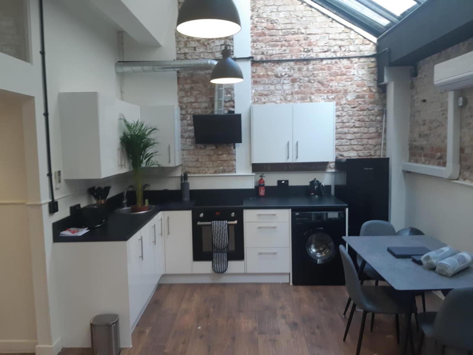 Modern 1 Bedroom In Shoreditch Apartment