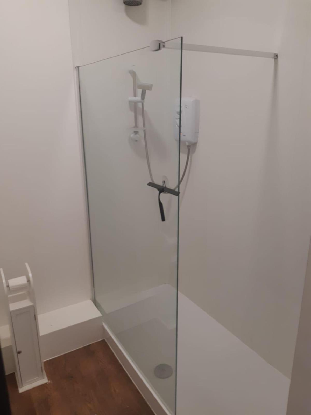 Modern 1 Bedroom In Shoreditch Apartment
