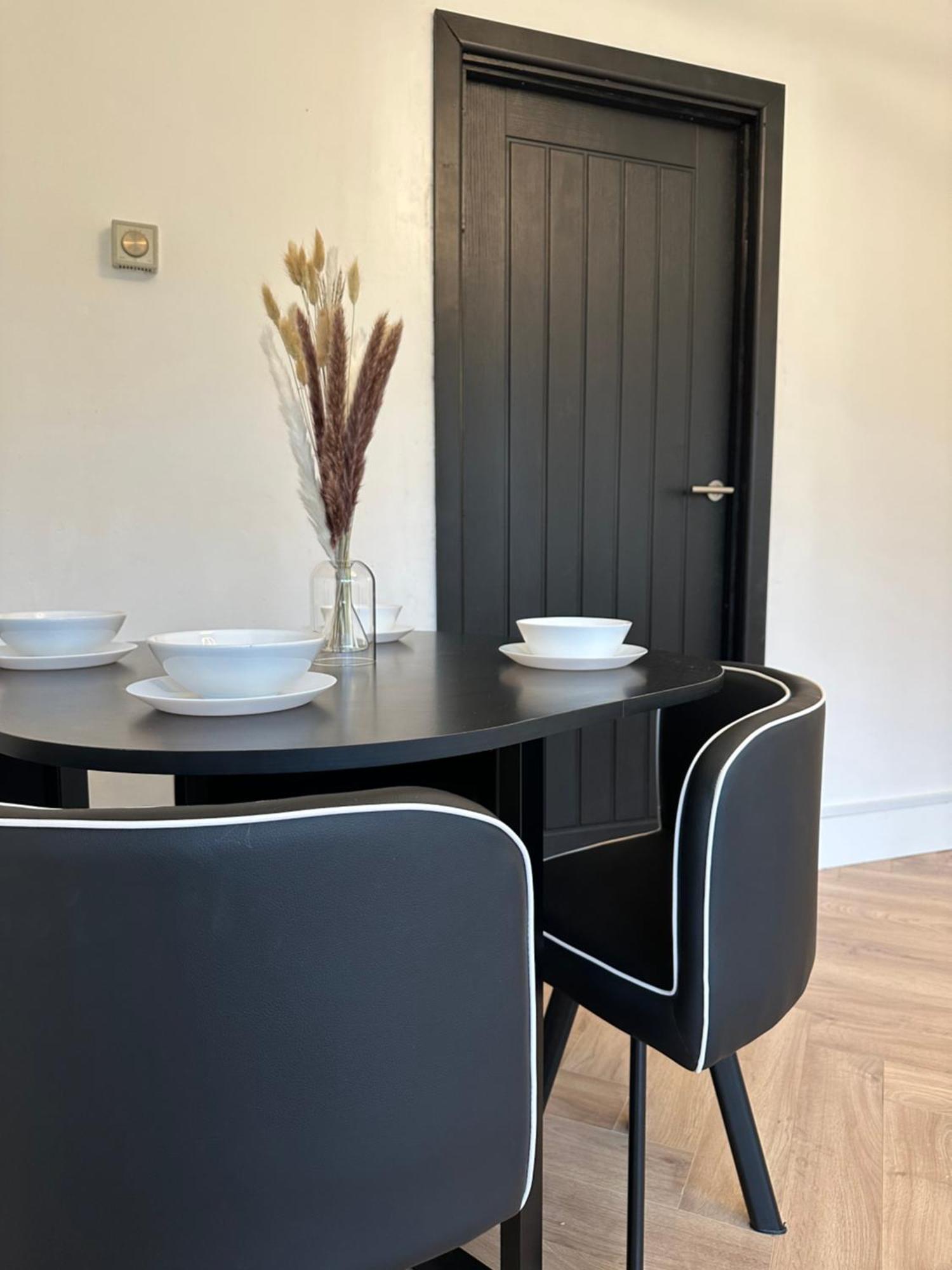 2 Bedroom Flat By Bridge & The Shard Londres