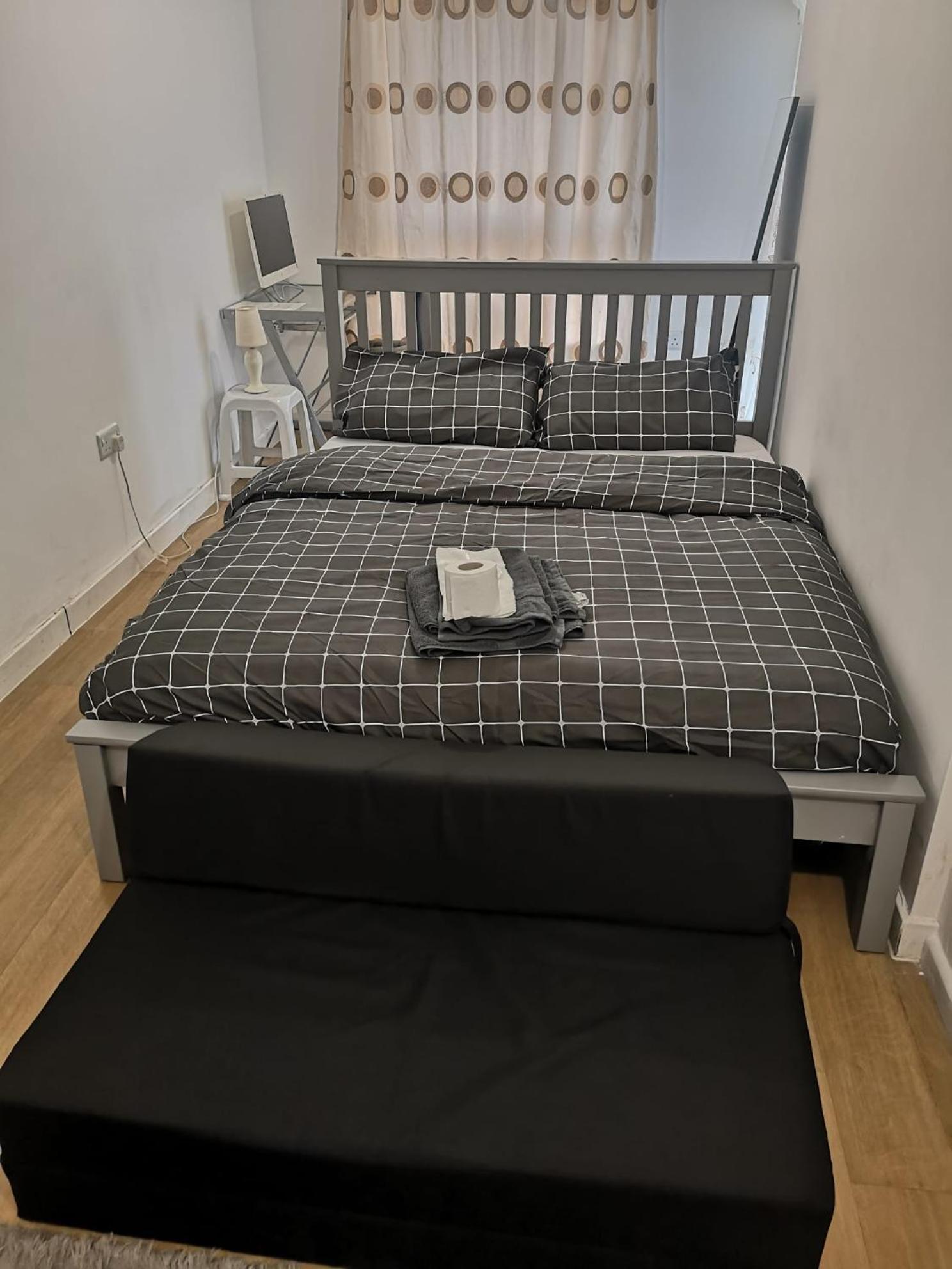 Lascelles House - A Few Mins To Us Embassy, Battersea Power Station & Homestay *