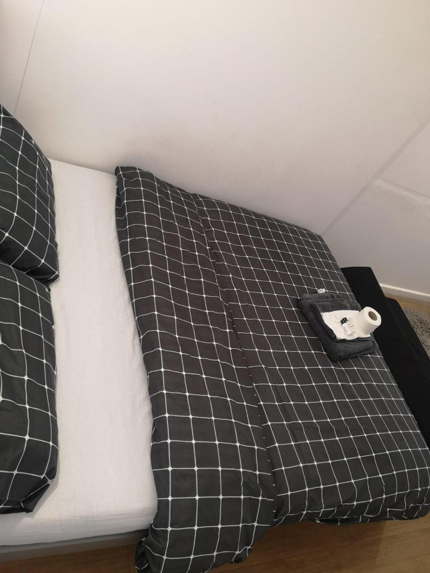 Lascelles House - A Few Mins To Us Embassy, Battersea Power Station & Homestay *