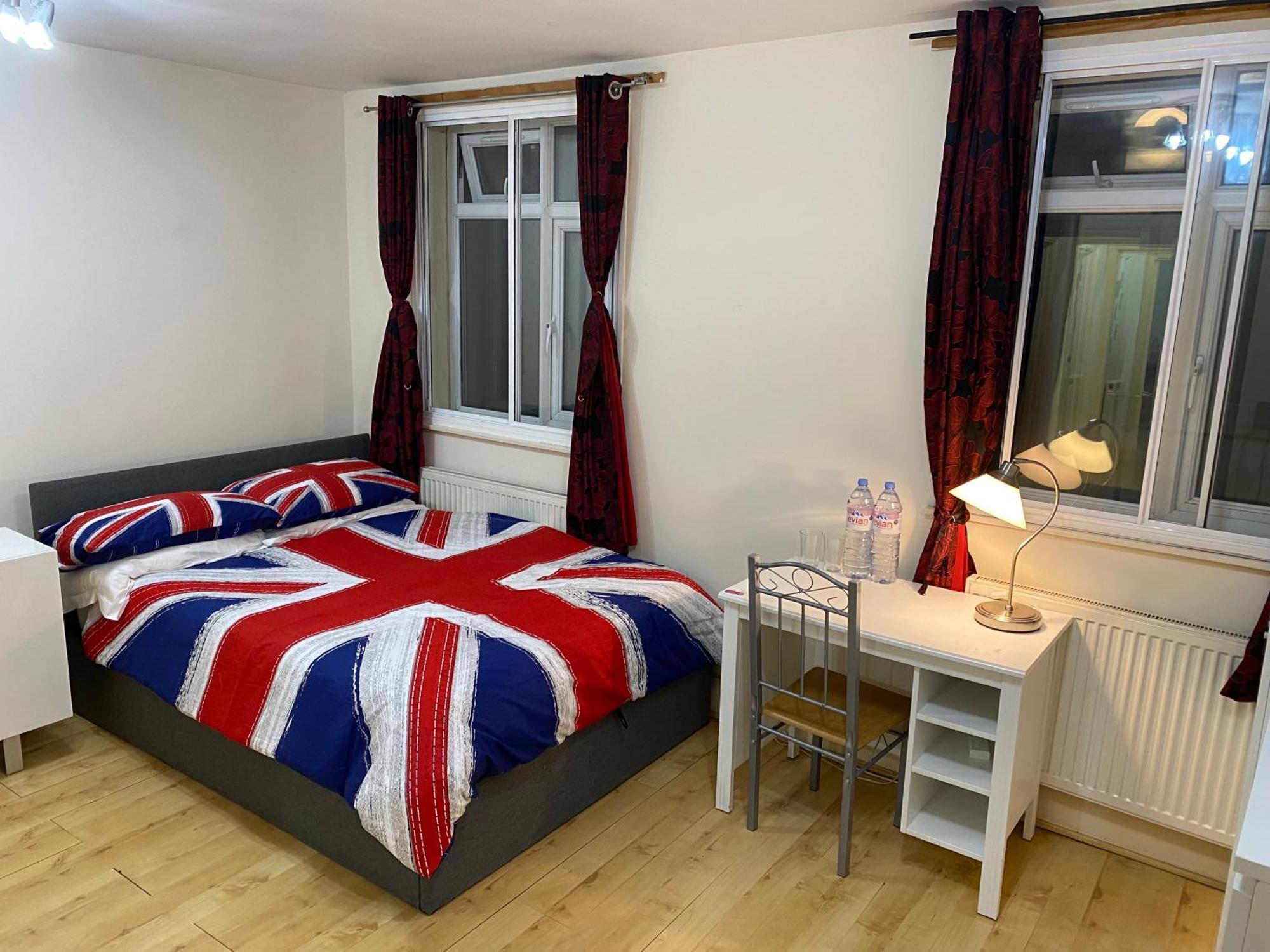 Privet Near Cambridge Heath Station Homestay London