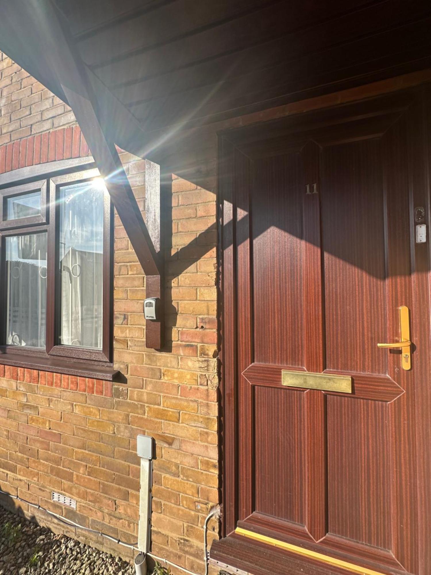 Spacious Double Near Excel Privatunterkunft