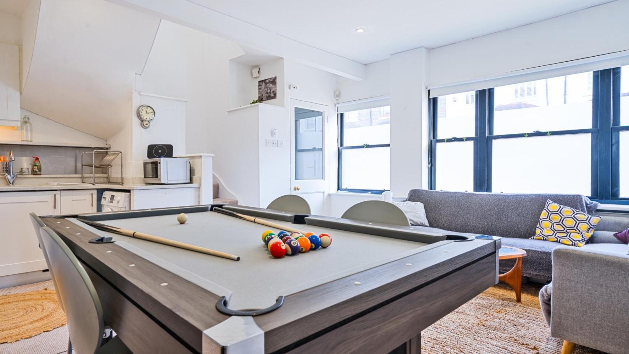 Holiday home Pool Table Stylish 3 Bedroom House Long Term