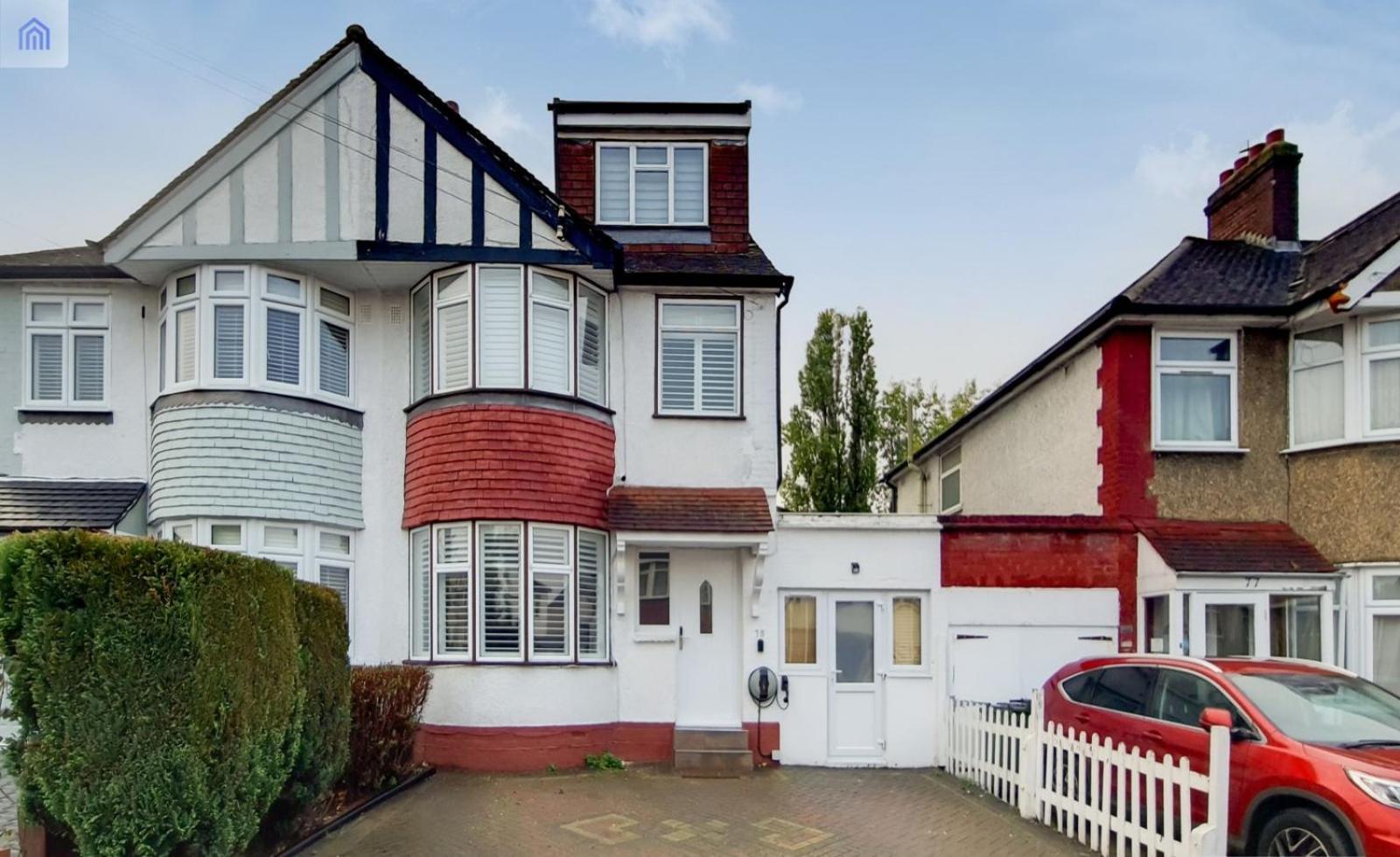 Hostel Eejs Charming 6 Bedroom - With Large Garden Londen