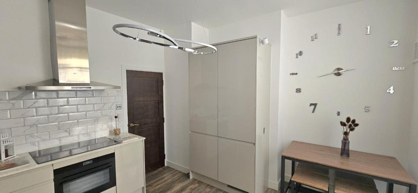 Bridge Stunning 2 Bedroom * Londen