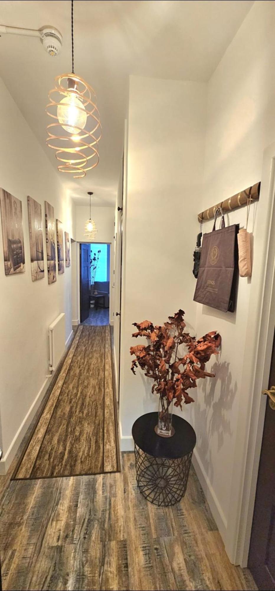 Bridge Stunning 2 Bedroom * Londen