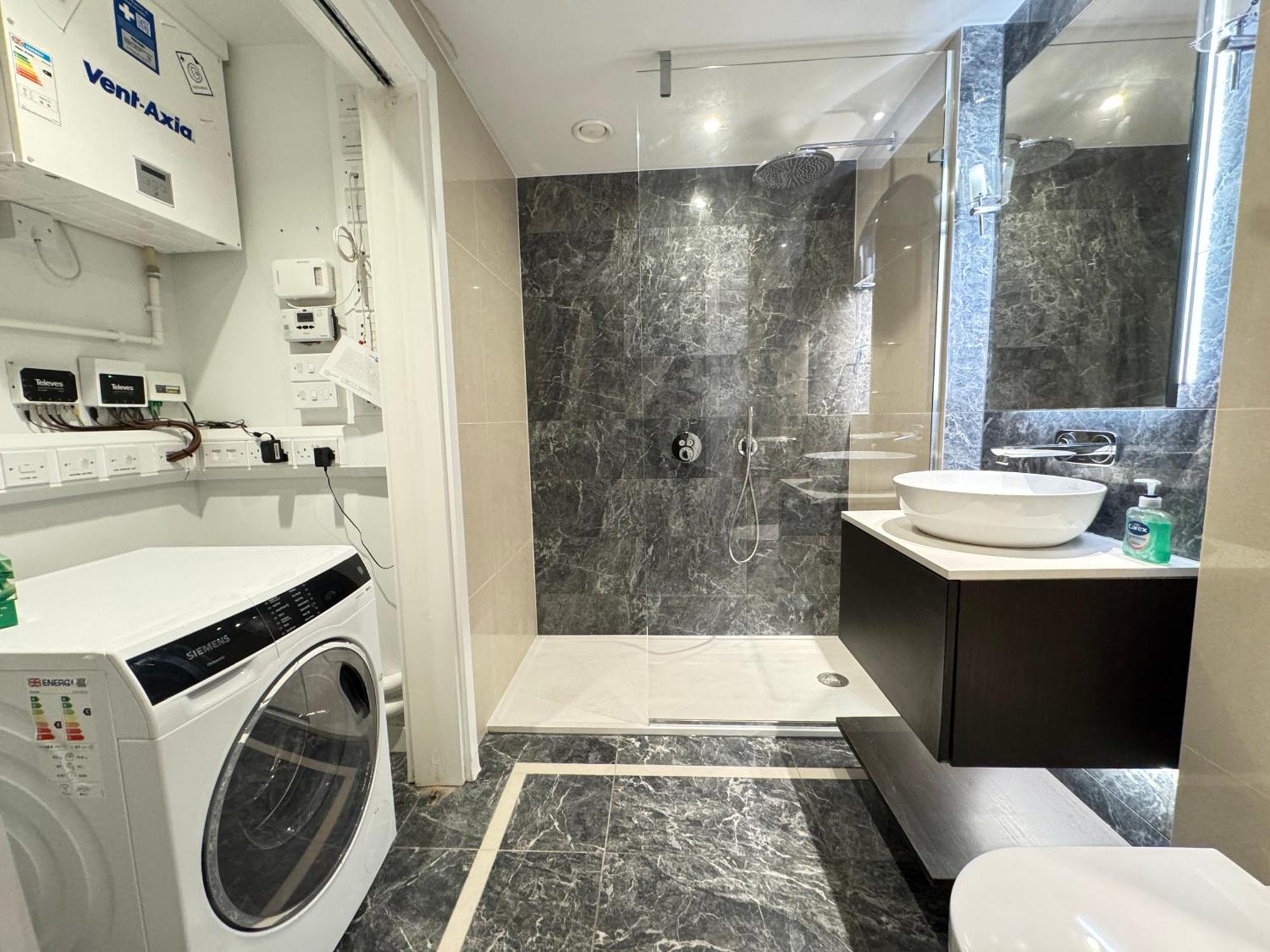 Spacious 2-bedroom Near Paddington & Hyde Park * London