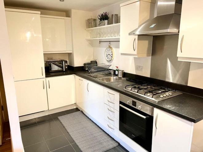 Apartment Modern 2 Bedroom Close To Center Zone 2 *