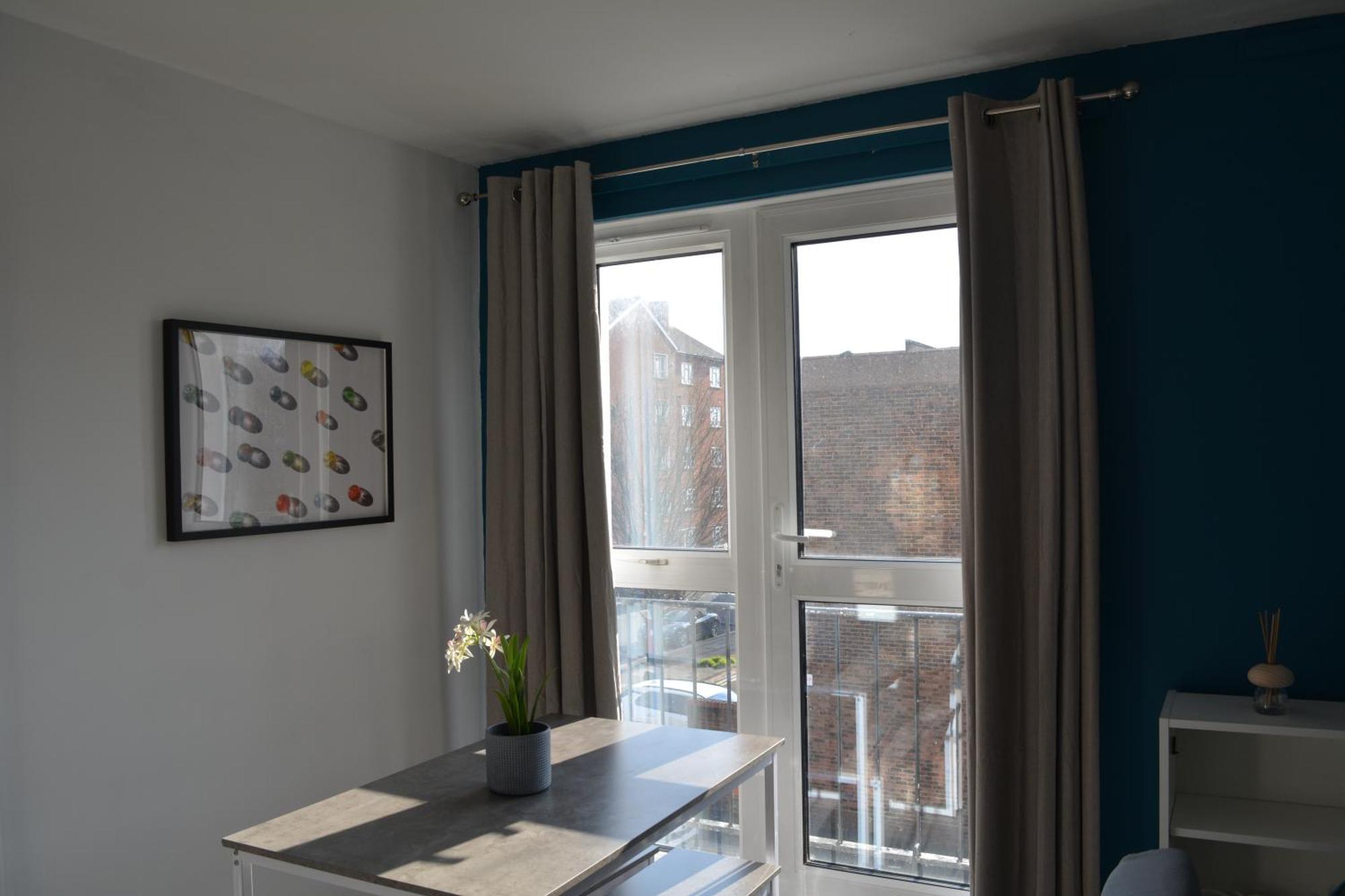 Contemporary Stylish * London