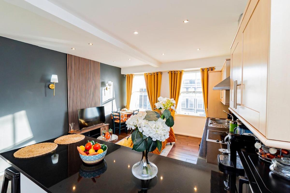 Stylish 2br Near Hyde Park & Museums, Kensington London