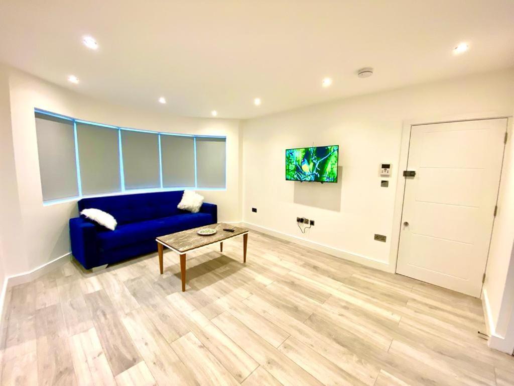 One Bedroom On Ground Floor In With Car Park Apartamento Londres