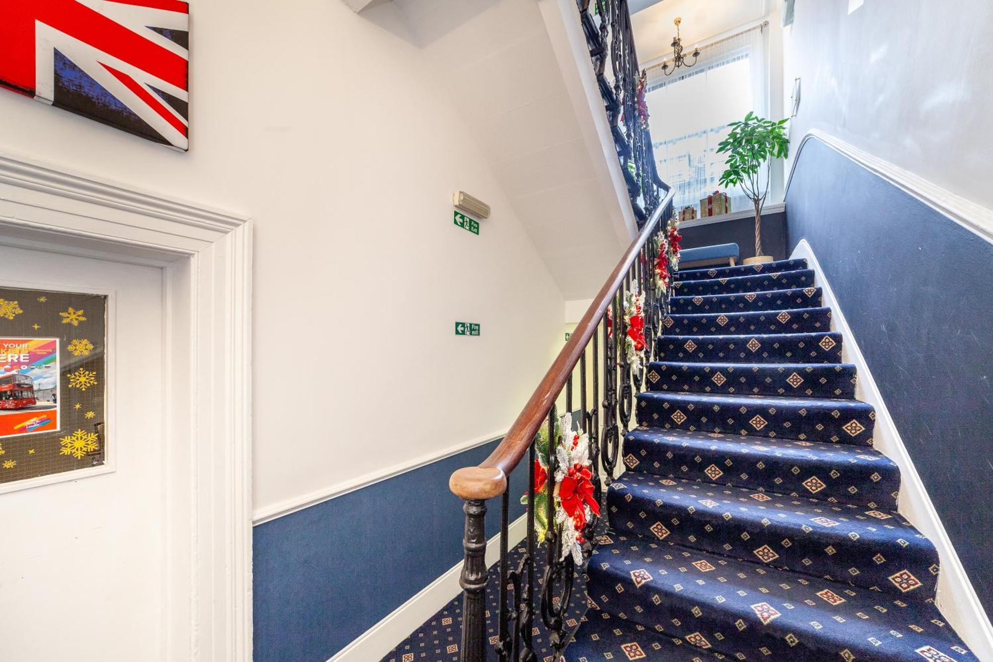 Jubilee Victoria Hotel 3*