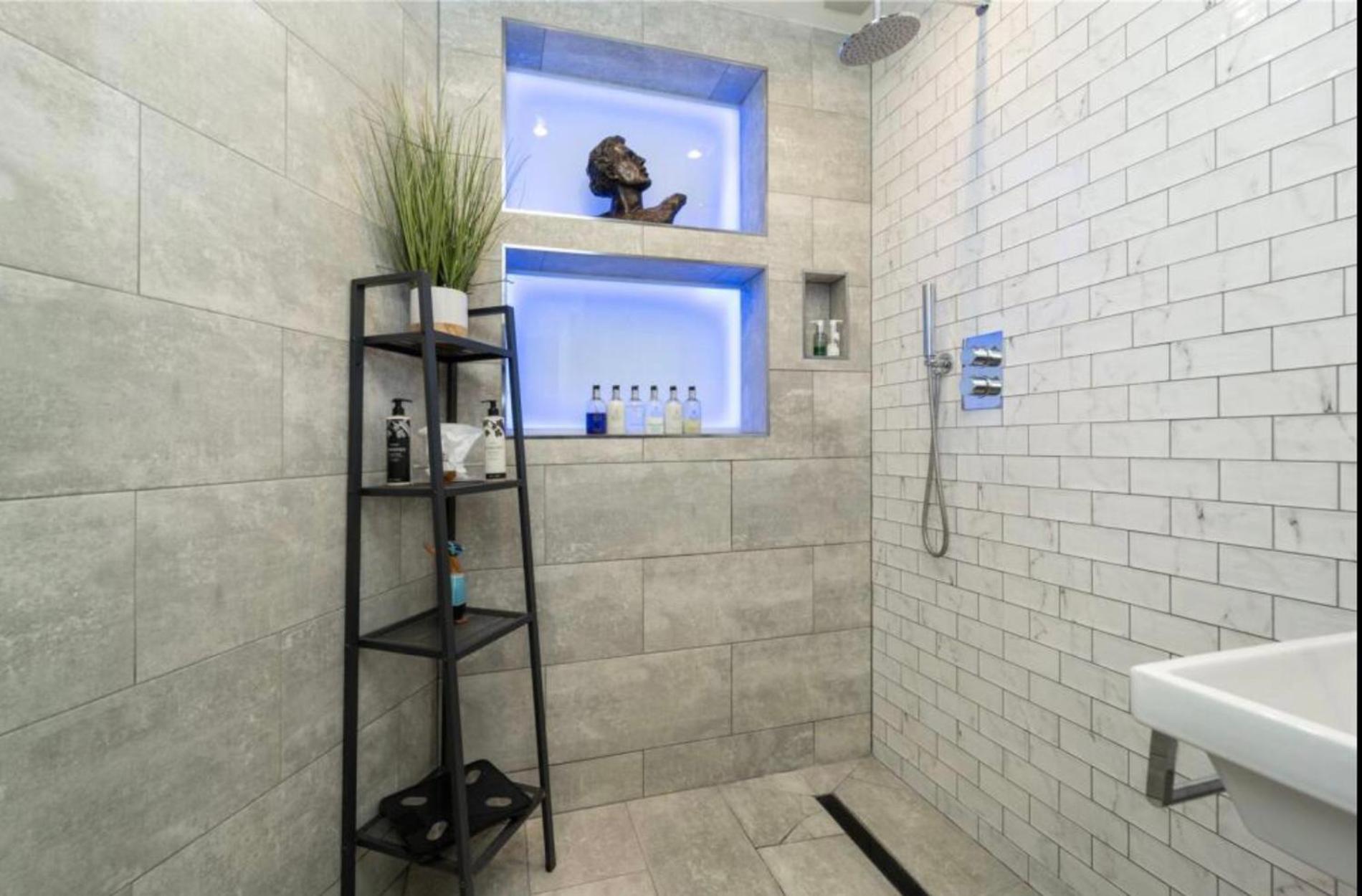 Tower Bridge Shad Thames Chiq Gated Parking Apartment