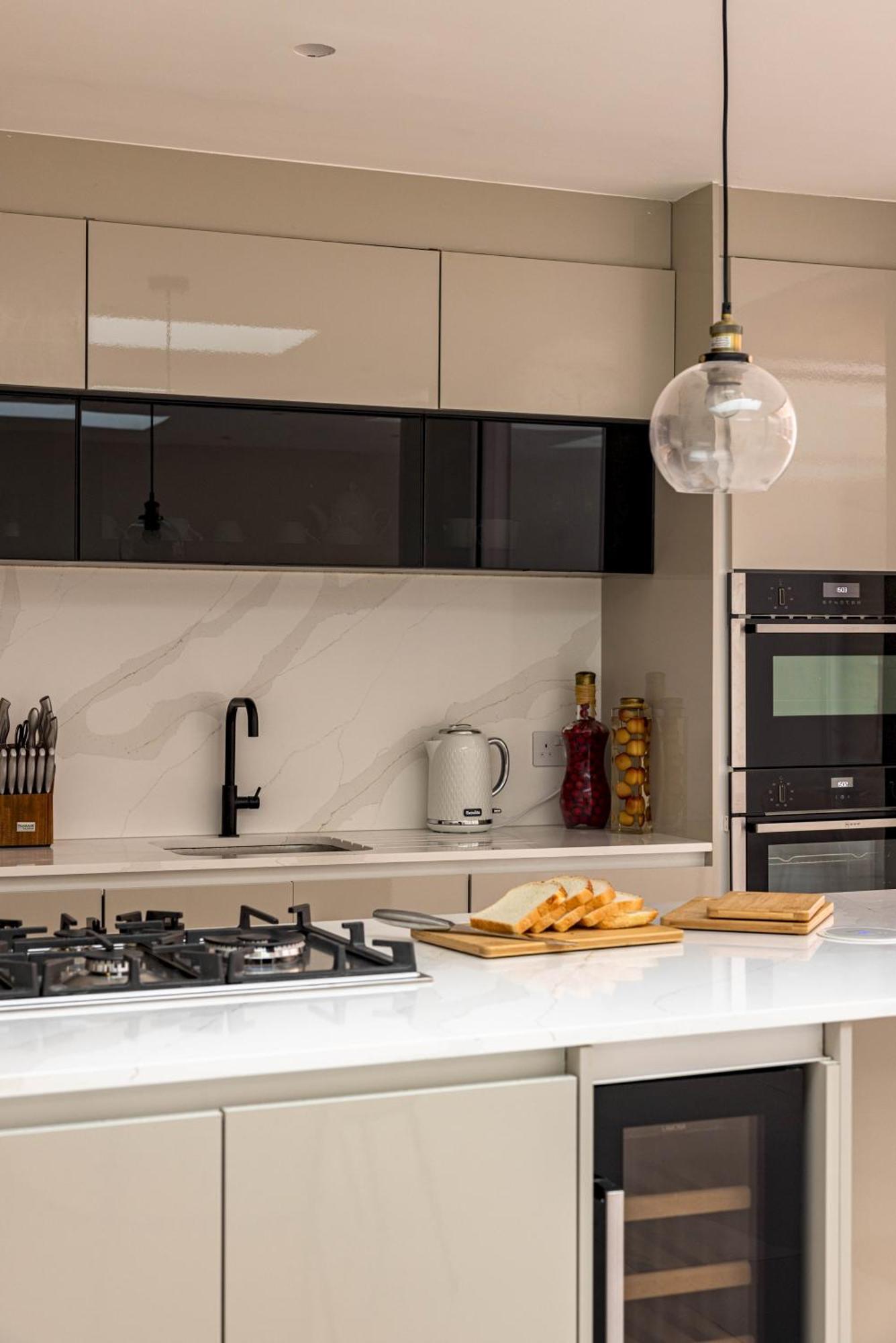 Сasa de vacaciones 3-bdr Stunning Lux Parking *