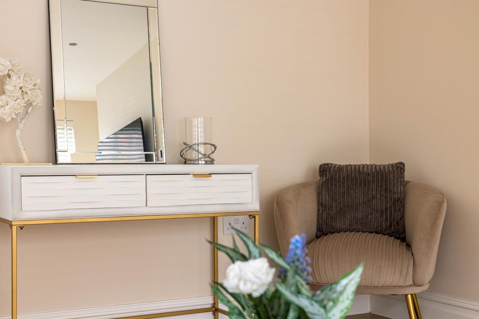3-bdr Stunning Lux Parking Сasa de vacaciones Londres