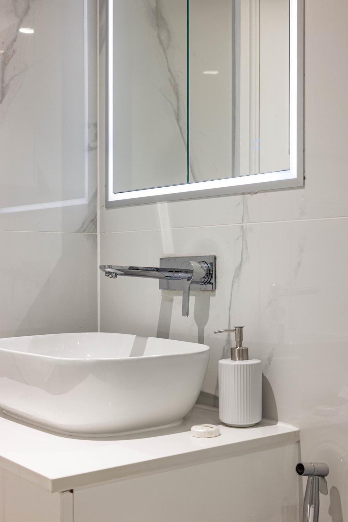 3-bdr Stunning Lux Parking Сasa de vacaciones