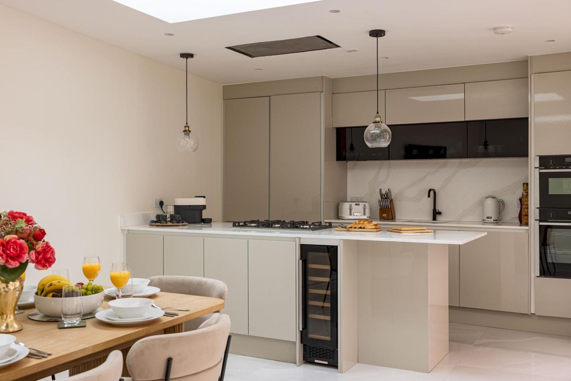 Сasa de vacaciones 3-bdr Stunning Lux Parking *