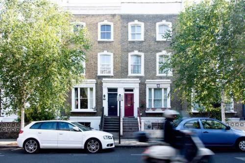 Cosy 1 Bed Apartment, De Beauvoir, N1 *