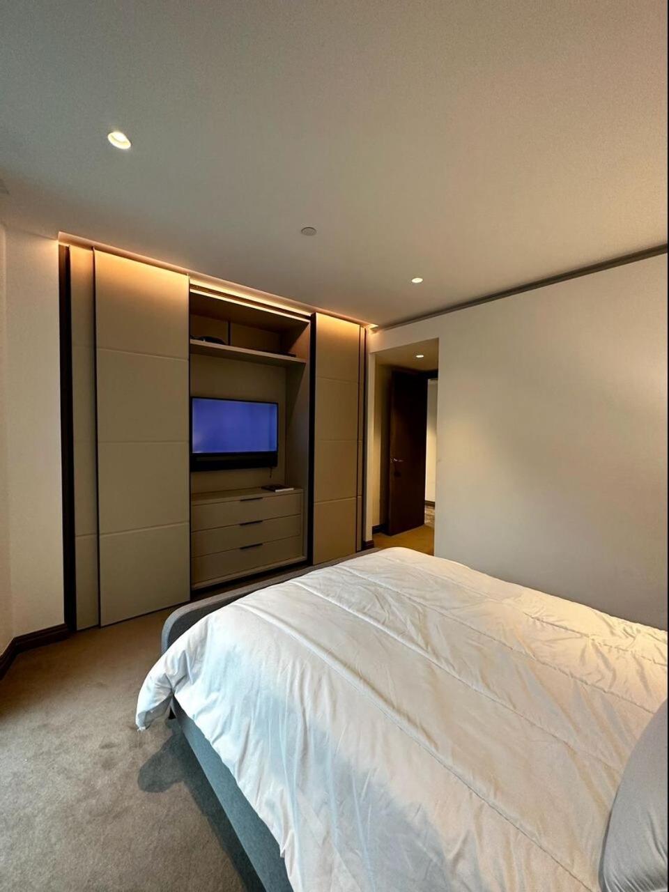 Apartment Iconic Luxury 2 Bed 2 Bath *