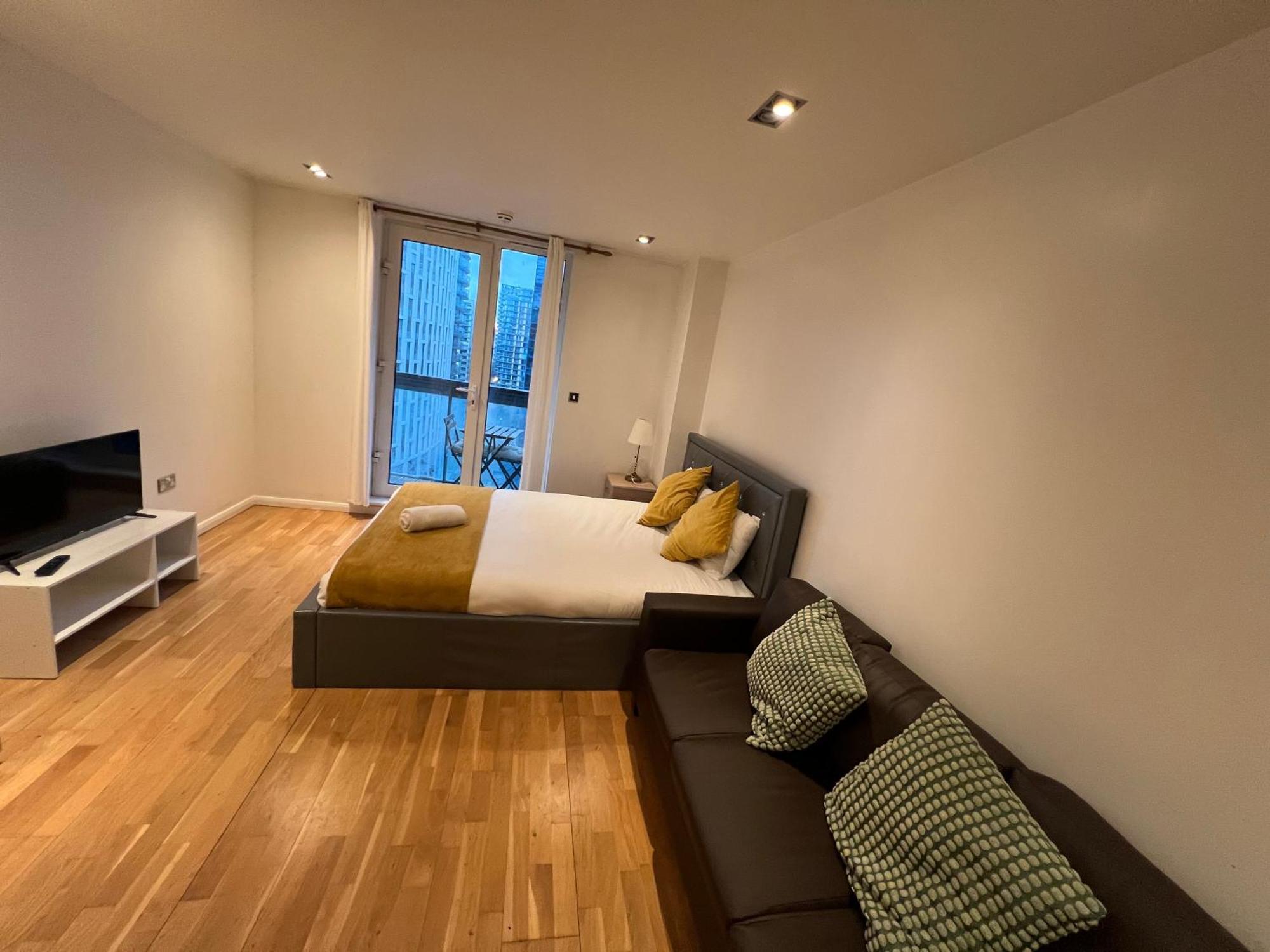 Canary Wharf O2 Arena Excel Greenwich Apartment *