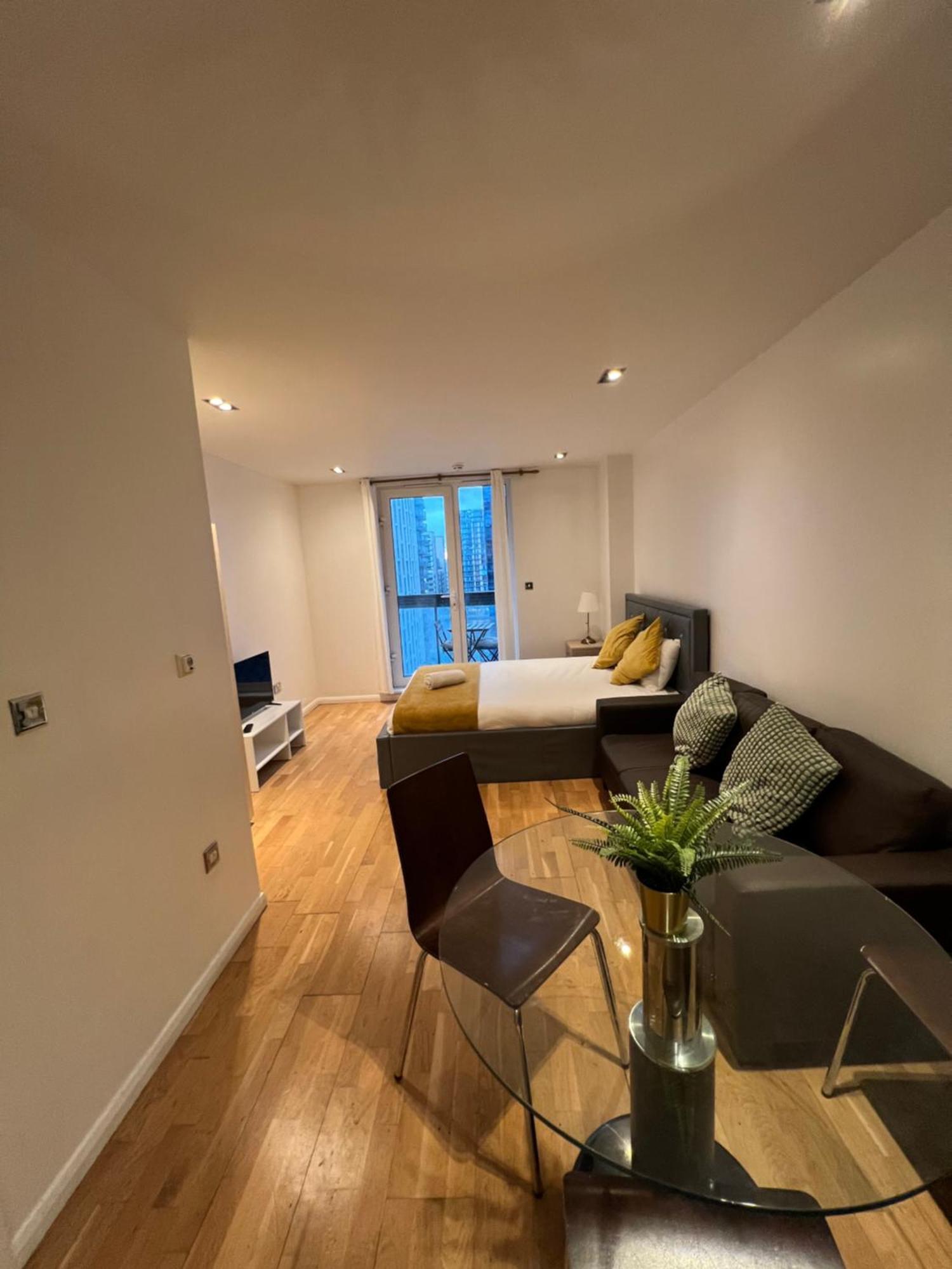 Canary Wharf O2 Arena Excel Greenwich Apartment *