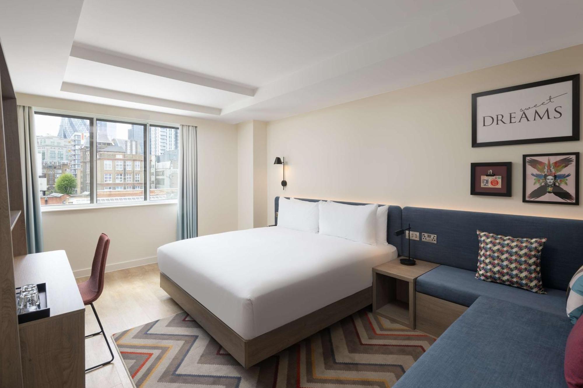 Hotel Hampton By Hilton London