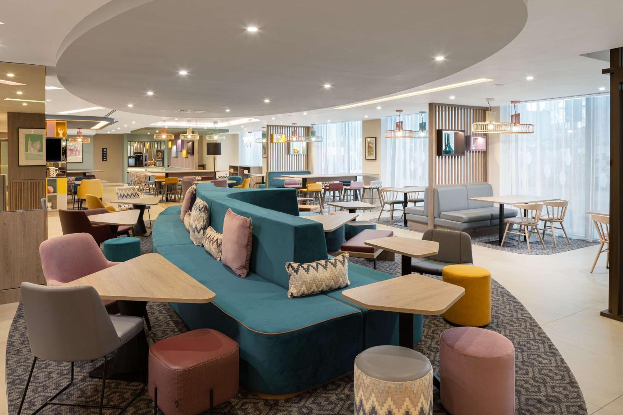 Hotel Hampton By Hilton London