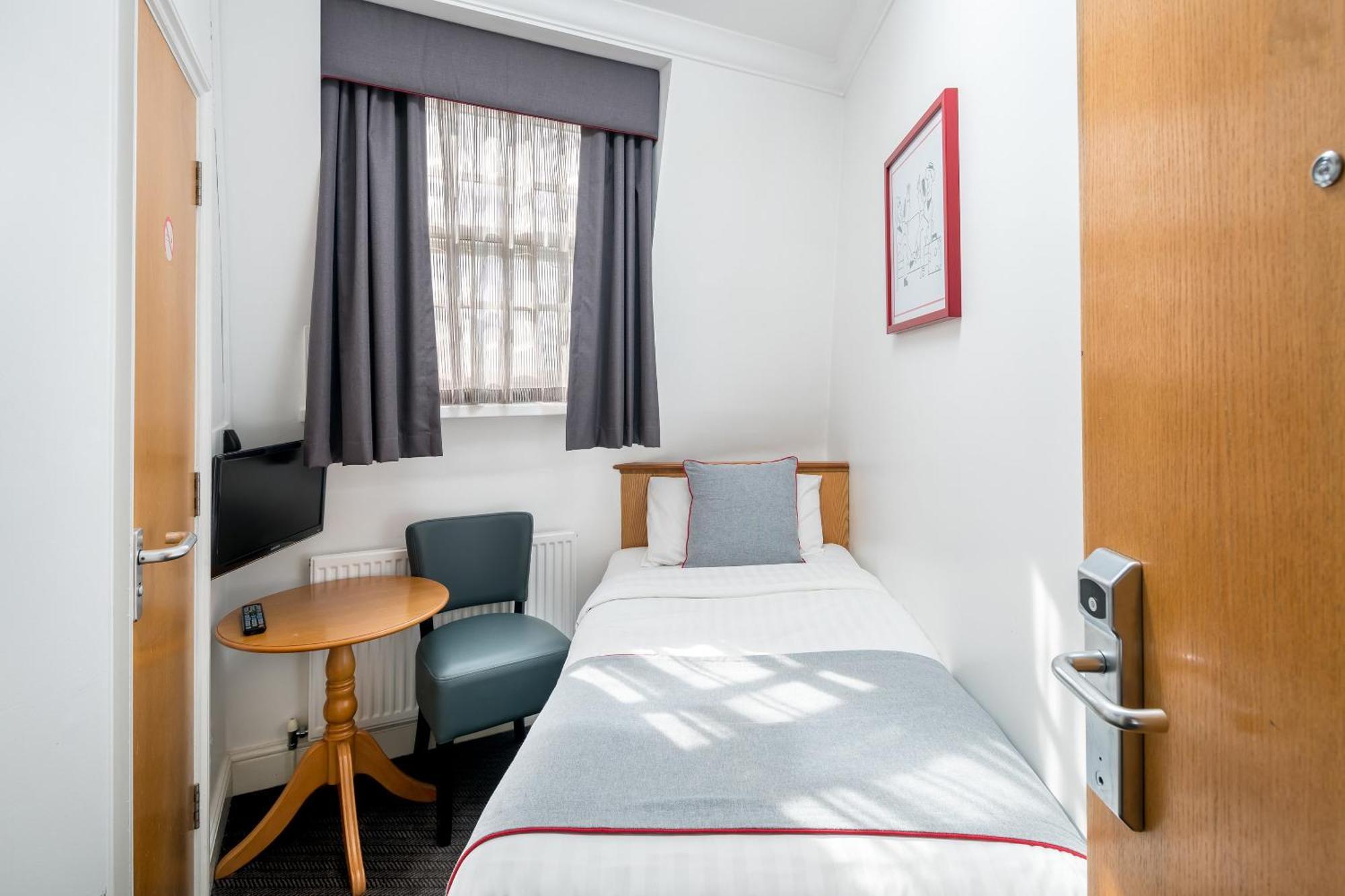 Oyo Townhouse New England, Victoria Hotel Londres