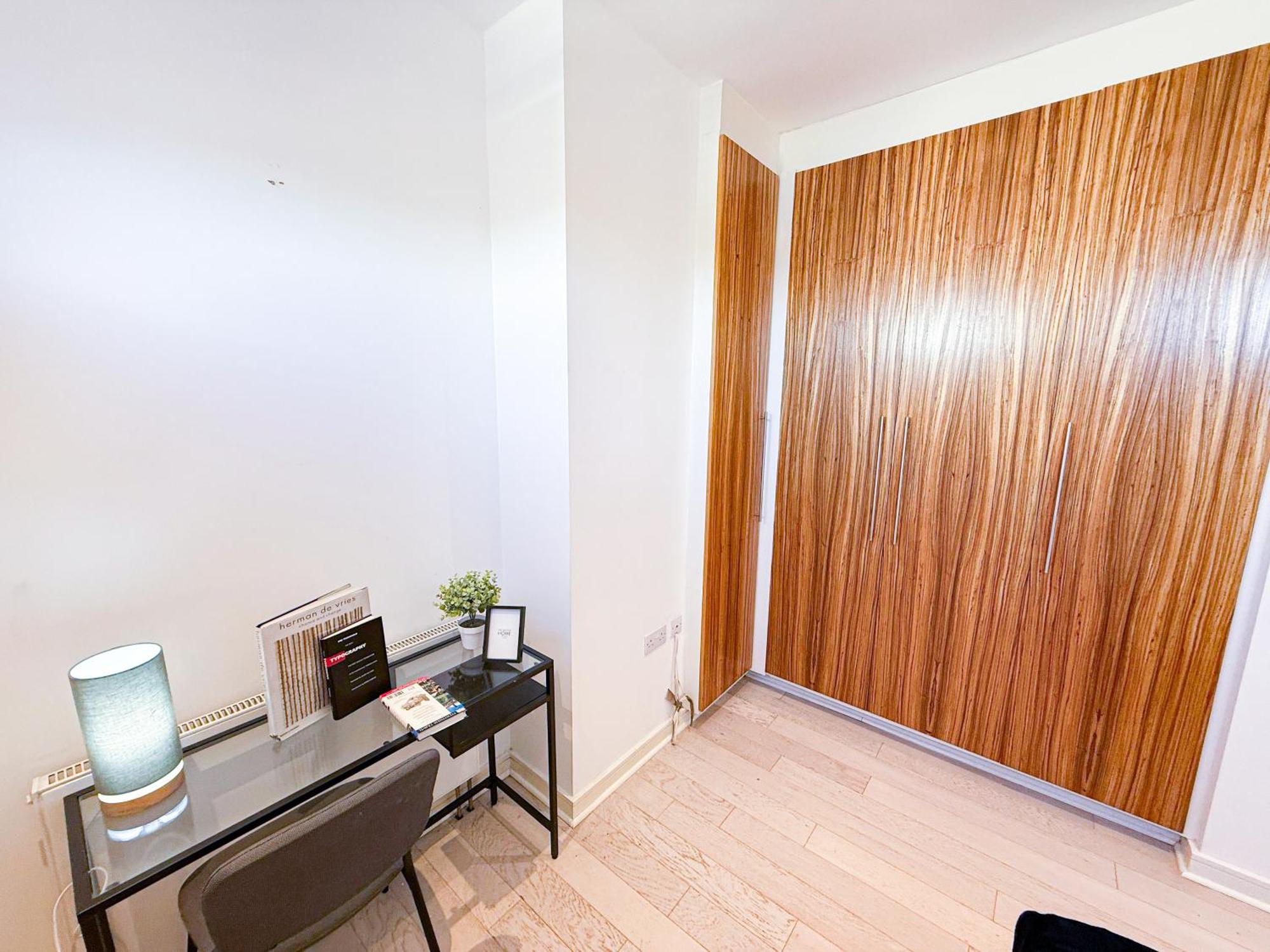 Ample 3-bedroom Flat With Lift In Kings Cross, Islington Apartment