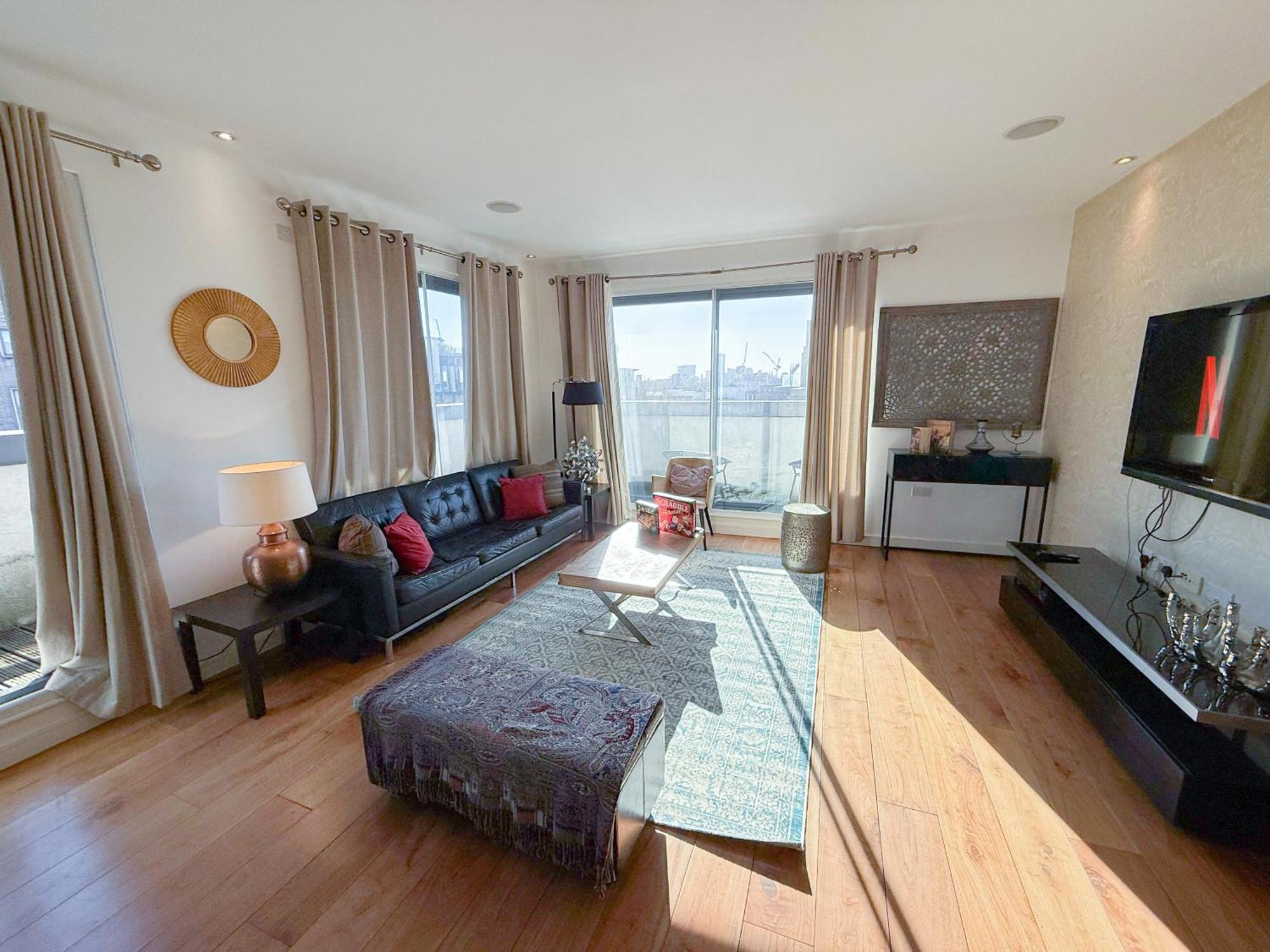 Apartment Ample 3-bedroom Flat With Lift In Kings Cross, Islington *