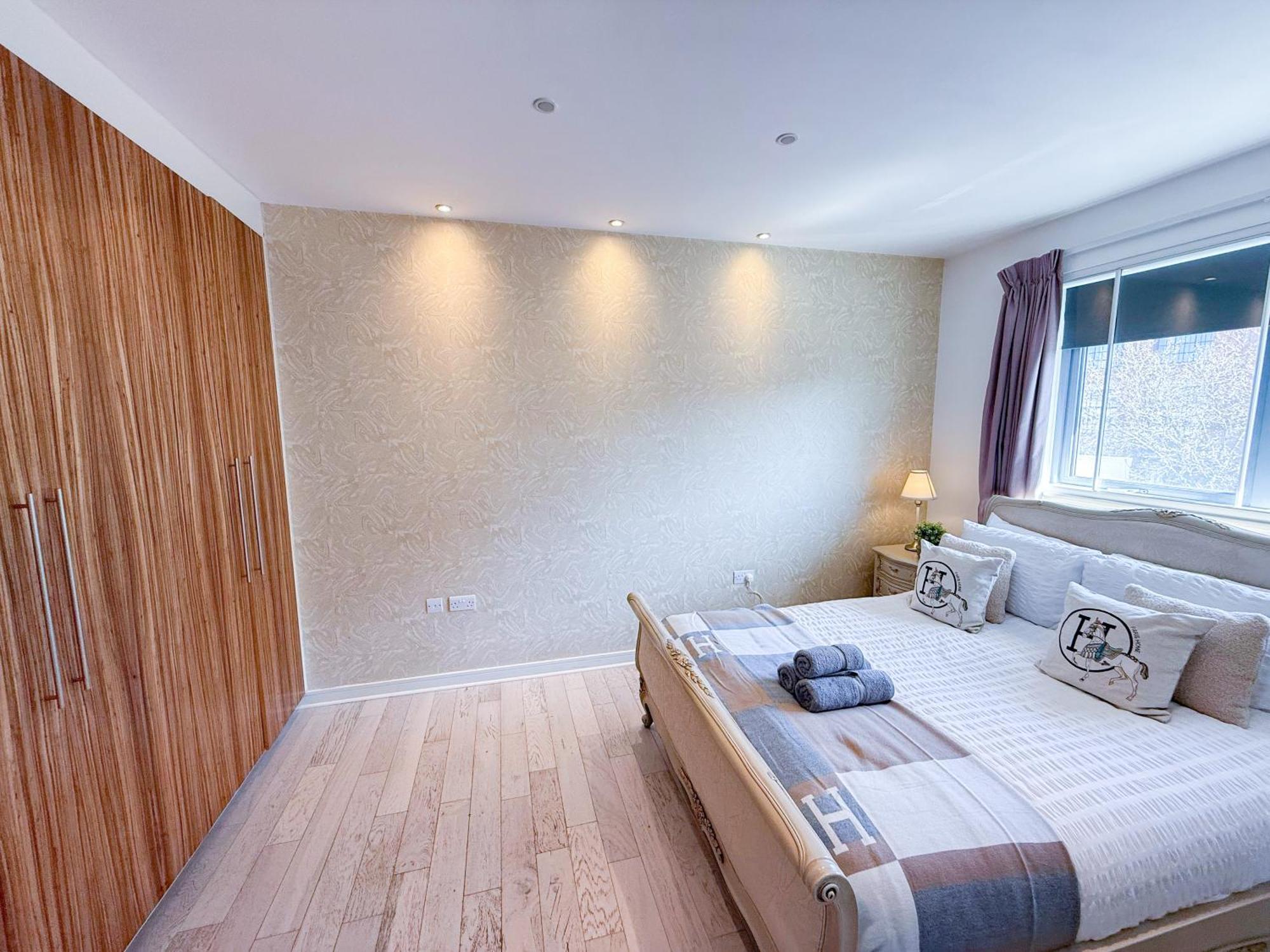 Ample 3-bedroom Flat With Lift In Kings Cross, Islington Apartment London