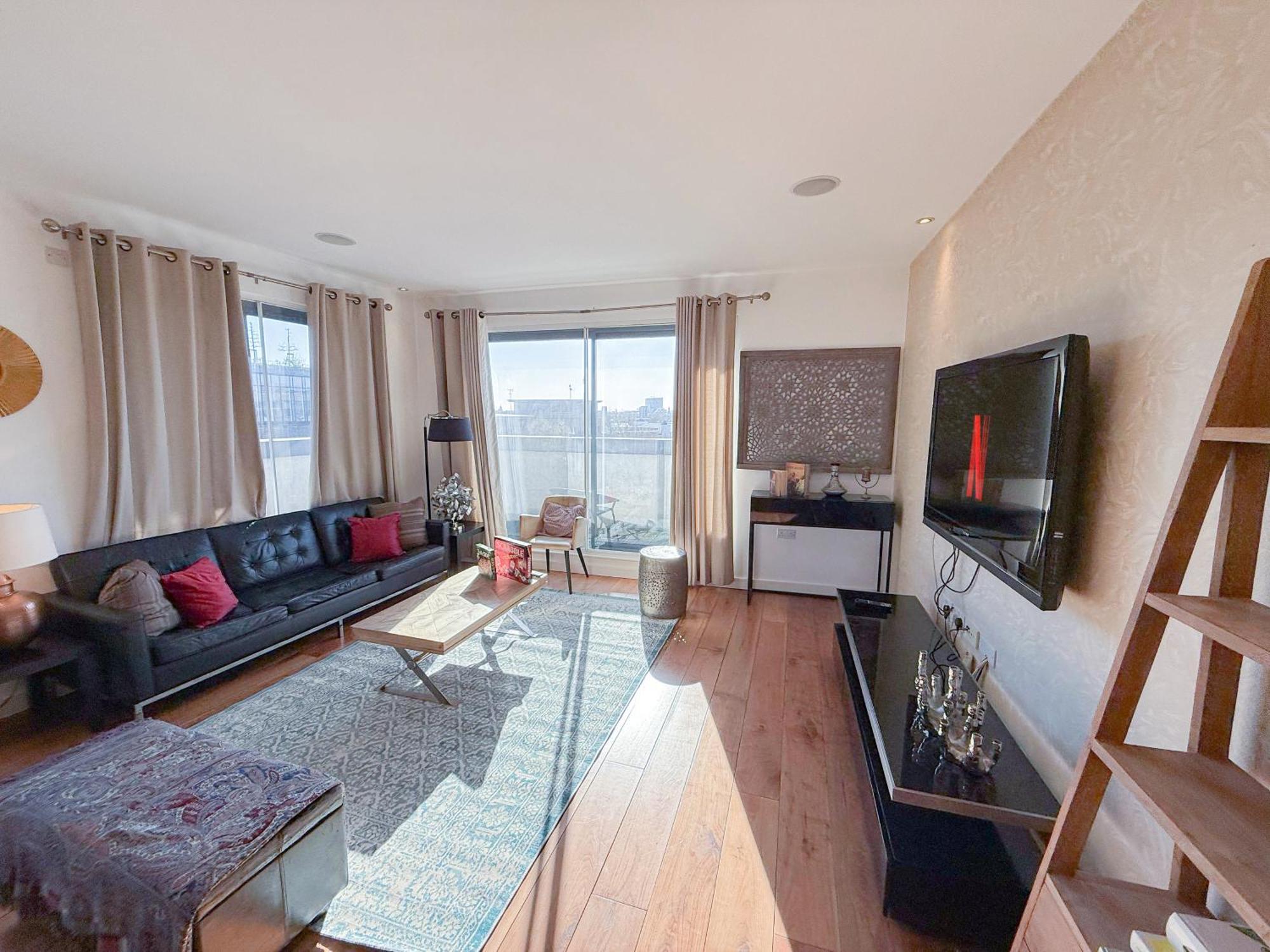 Ample 3-bedroom Flat With Lift In Kings Cross, Islington Apartment *