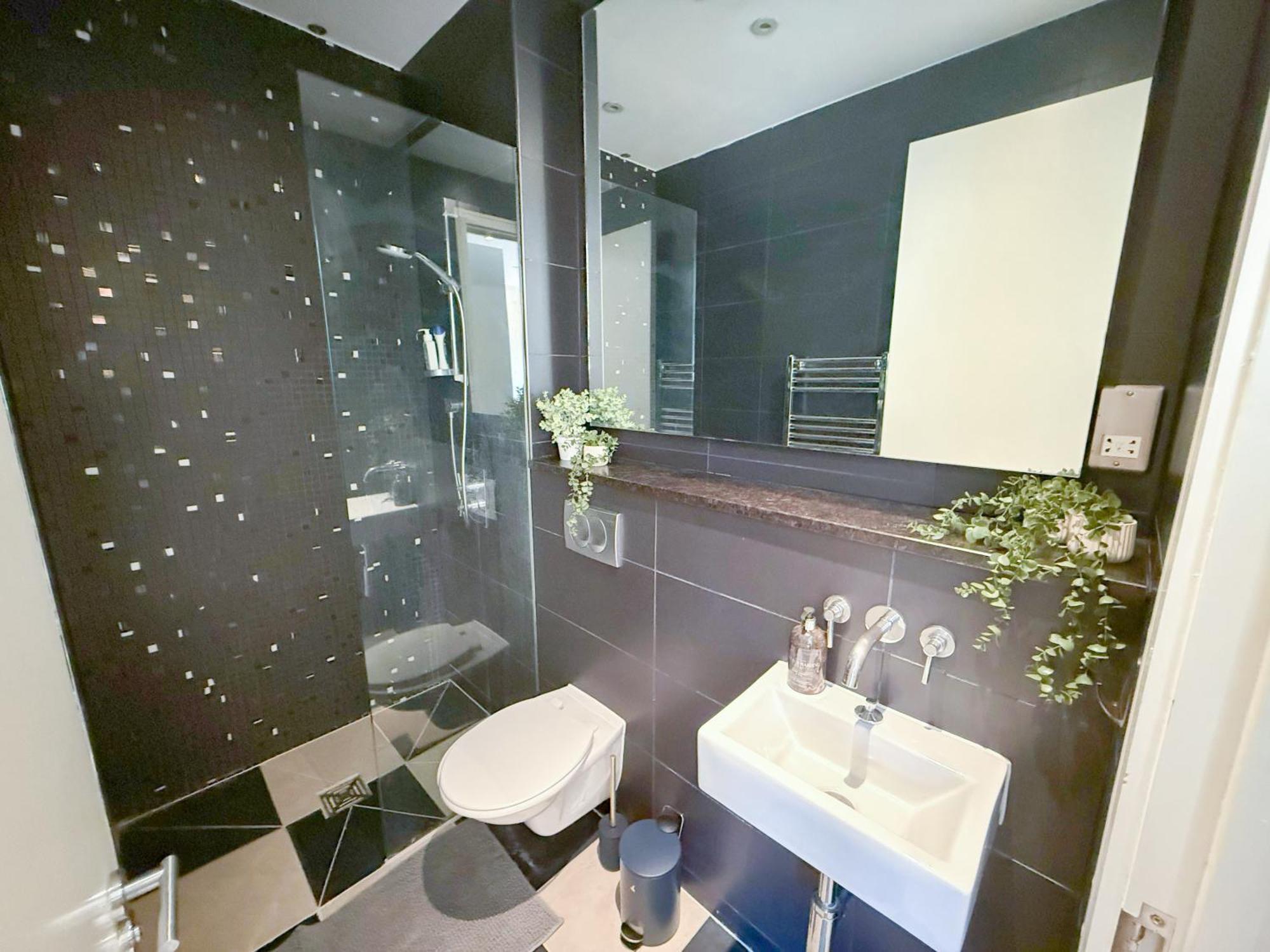 Ample 3-bedroom Flat With Lift In Kings Cross, Islington Apartment London