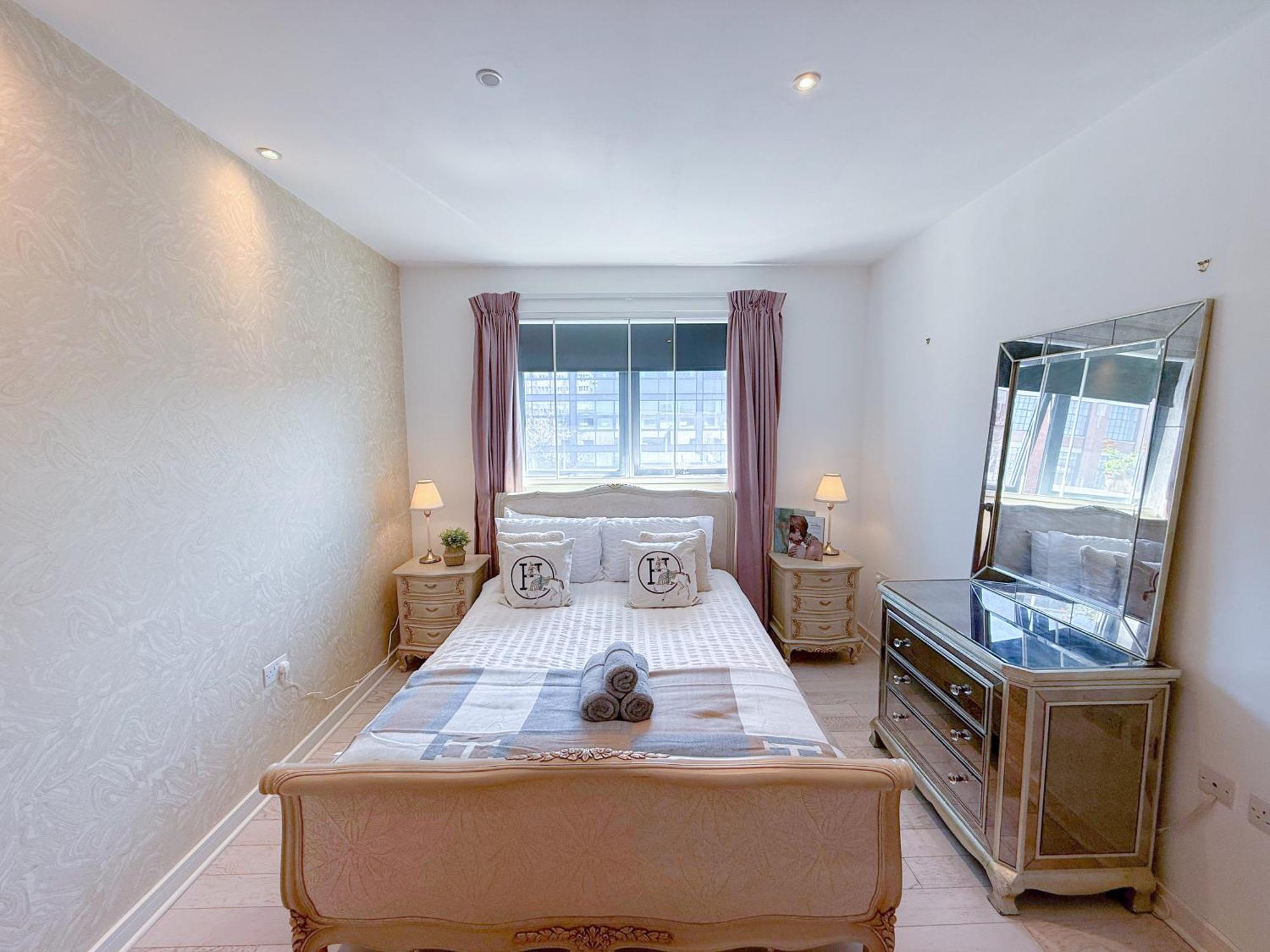 Ample 3-bedroom Flat With Lift In Kings Cross, Islington Apartment