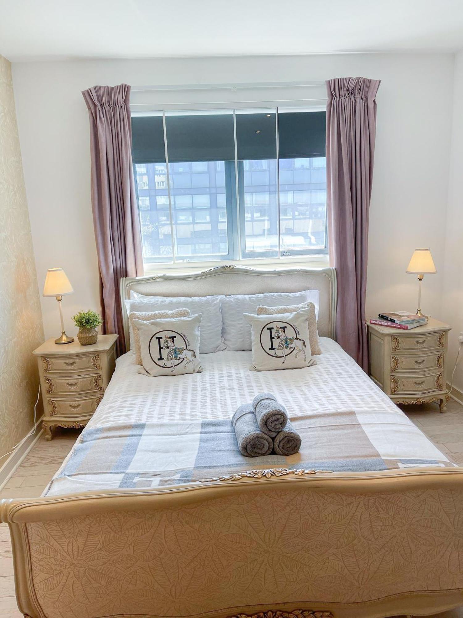 Apartment Ample 3-bedroom Flat With Lift In Kings Cross, Islington London