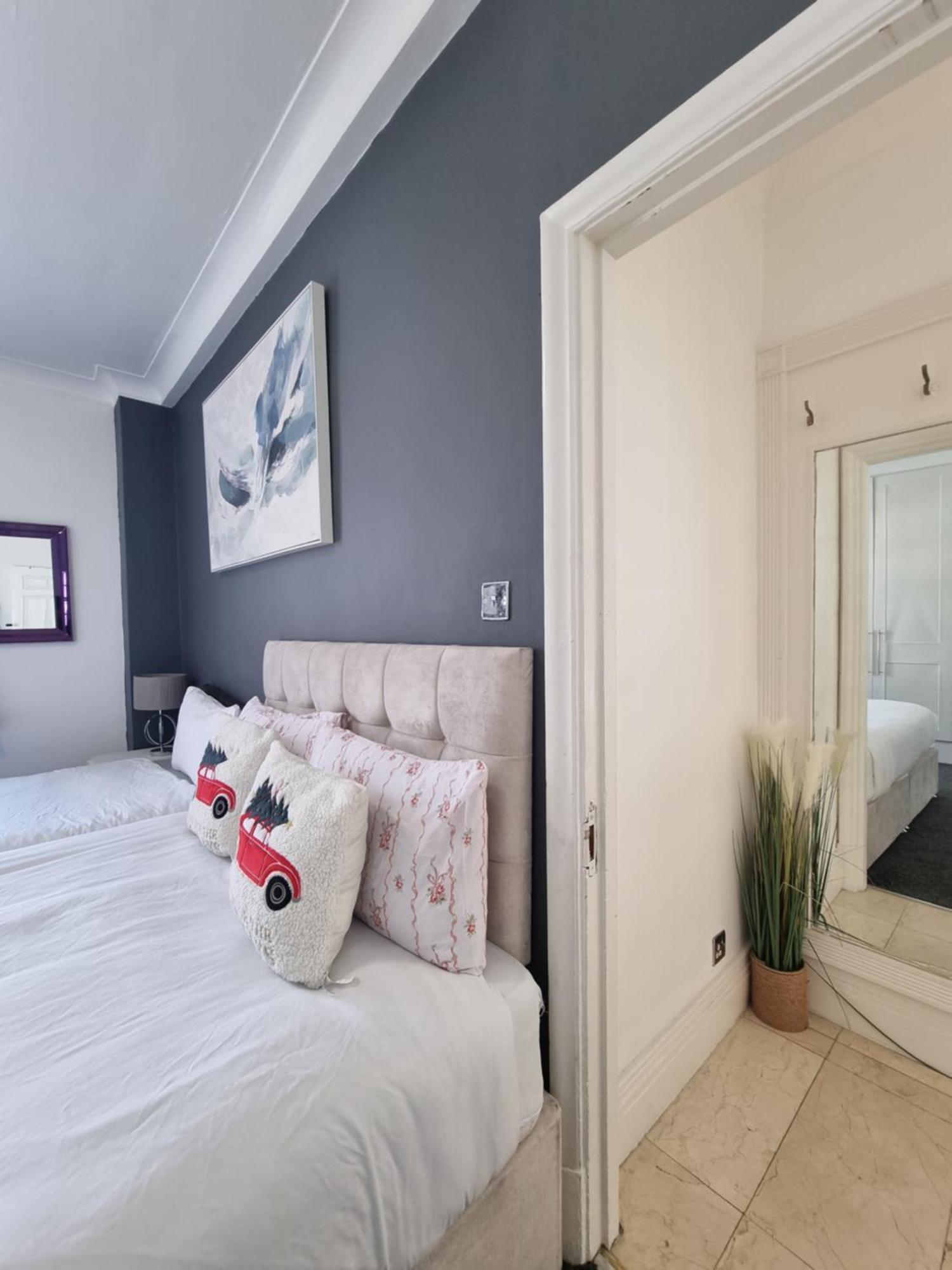 4th Flr Fantastic 3 Bedroom Flat In W2-g15 * Londen